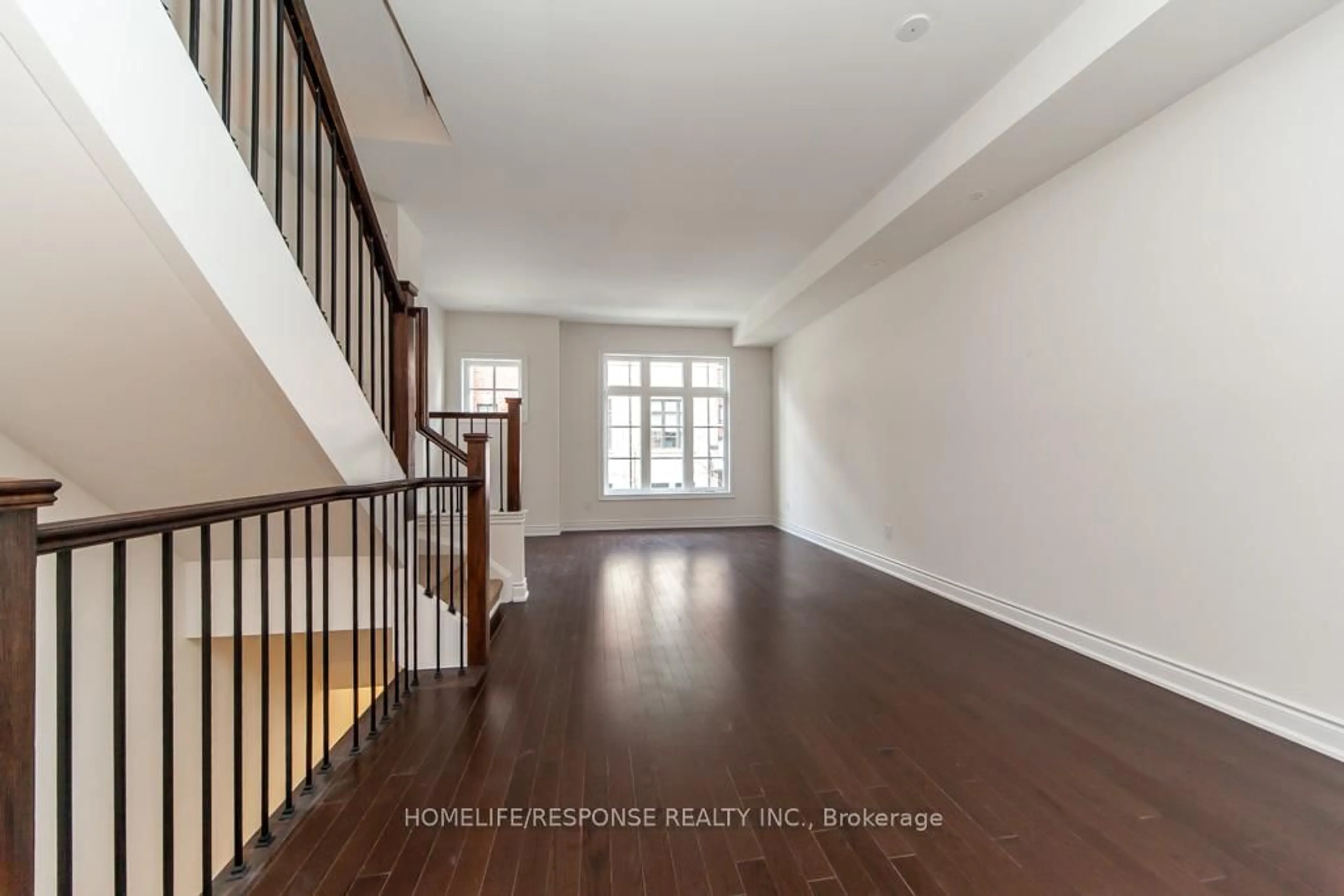 Unknown for 93-150 JOYMAR Dr, Mississauga Ontario L5M 2P6