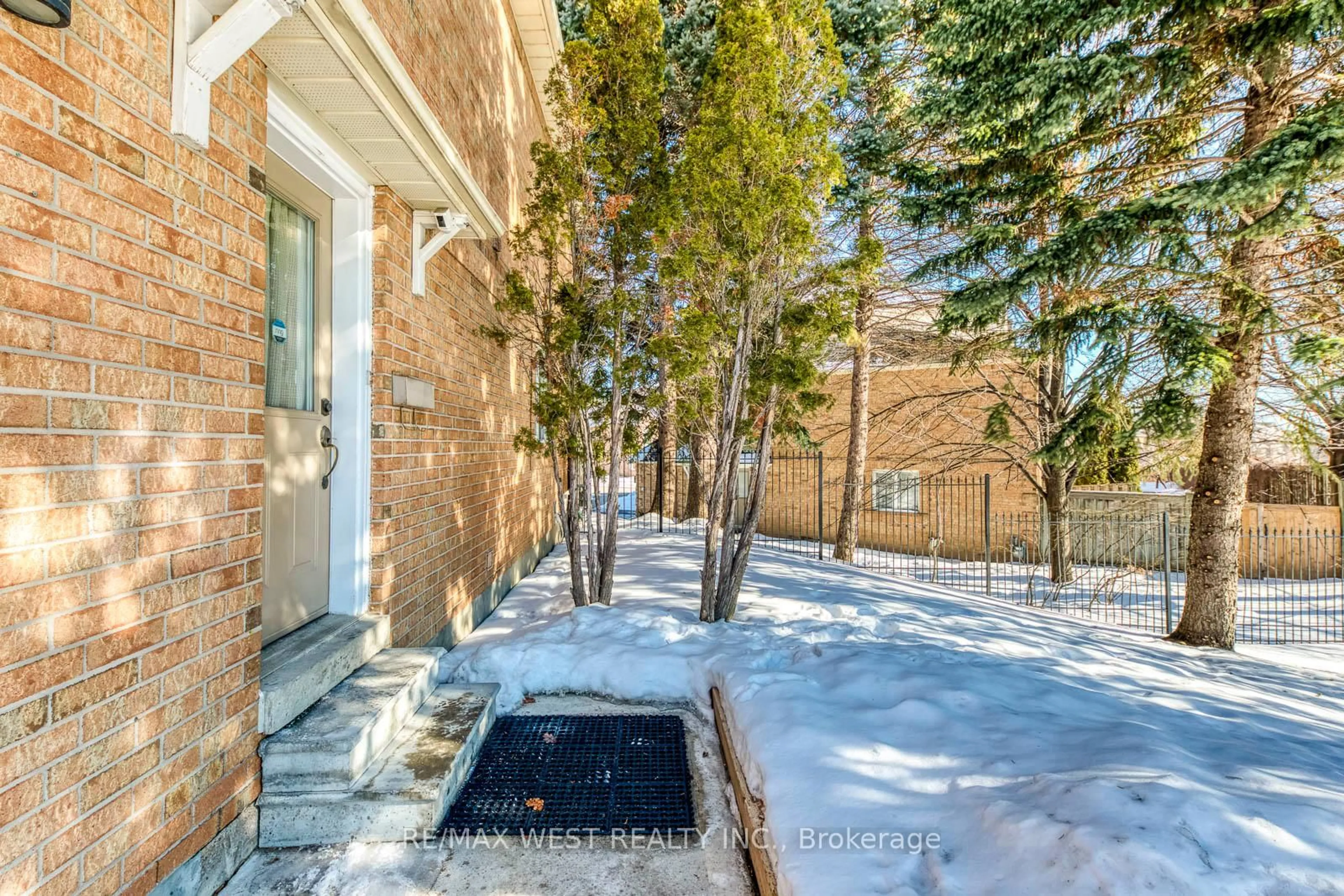 Unknown for 99 Bristol Rd #153, Mississauga Ontario L4Z 3P4