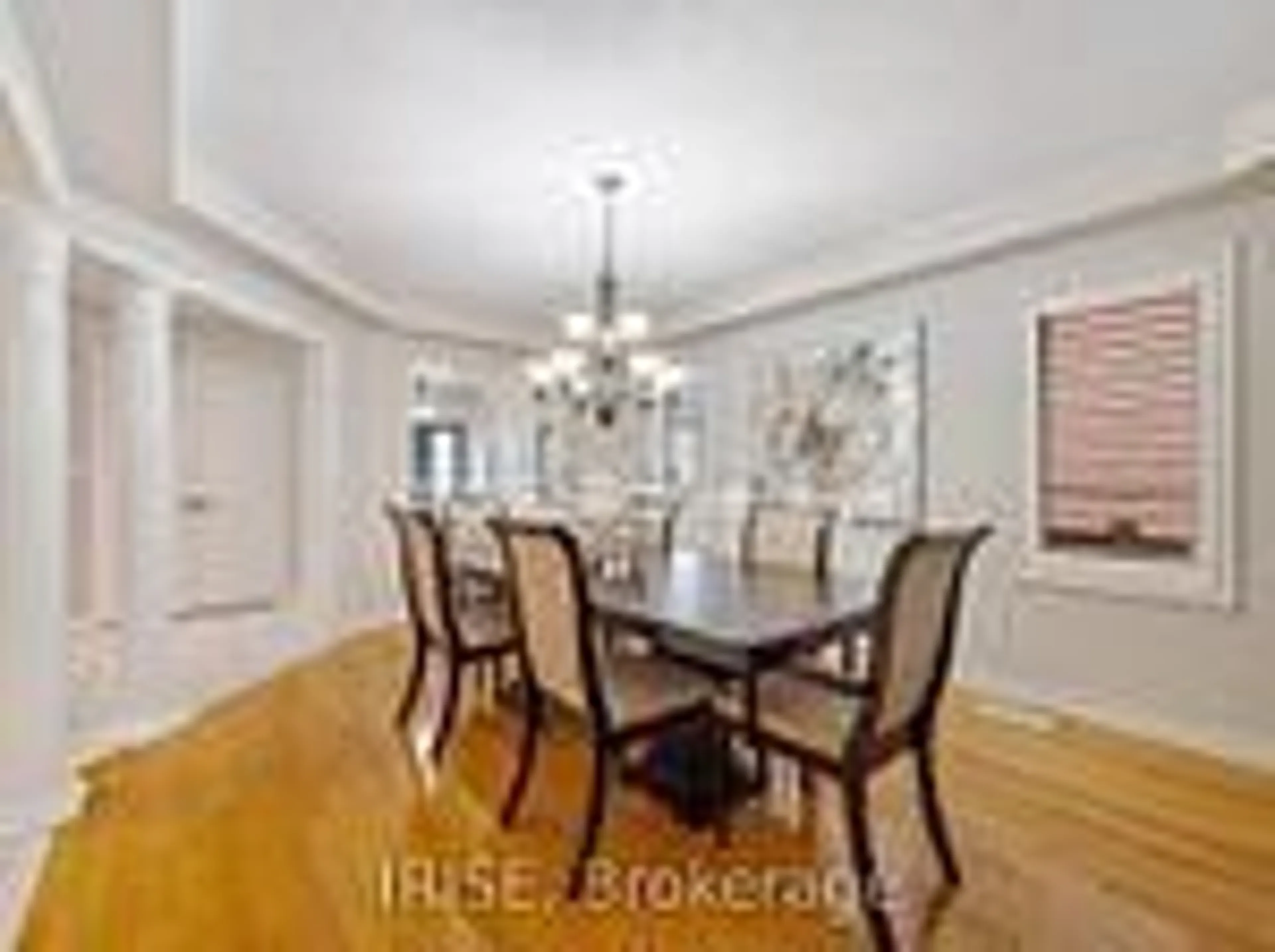 Dining room, wood/laminate floor for 855 Knotty Pine Grve, Mississauga Ontario L5W 1K2