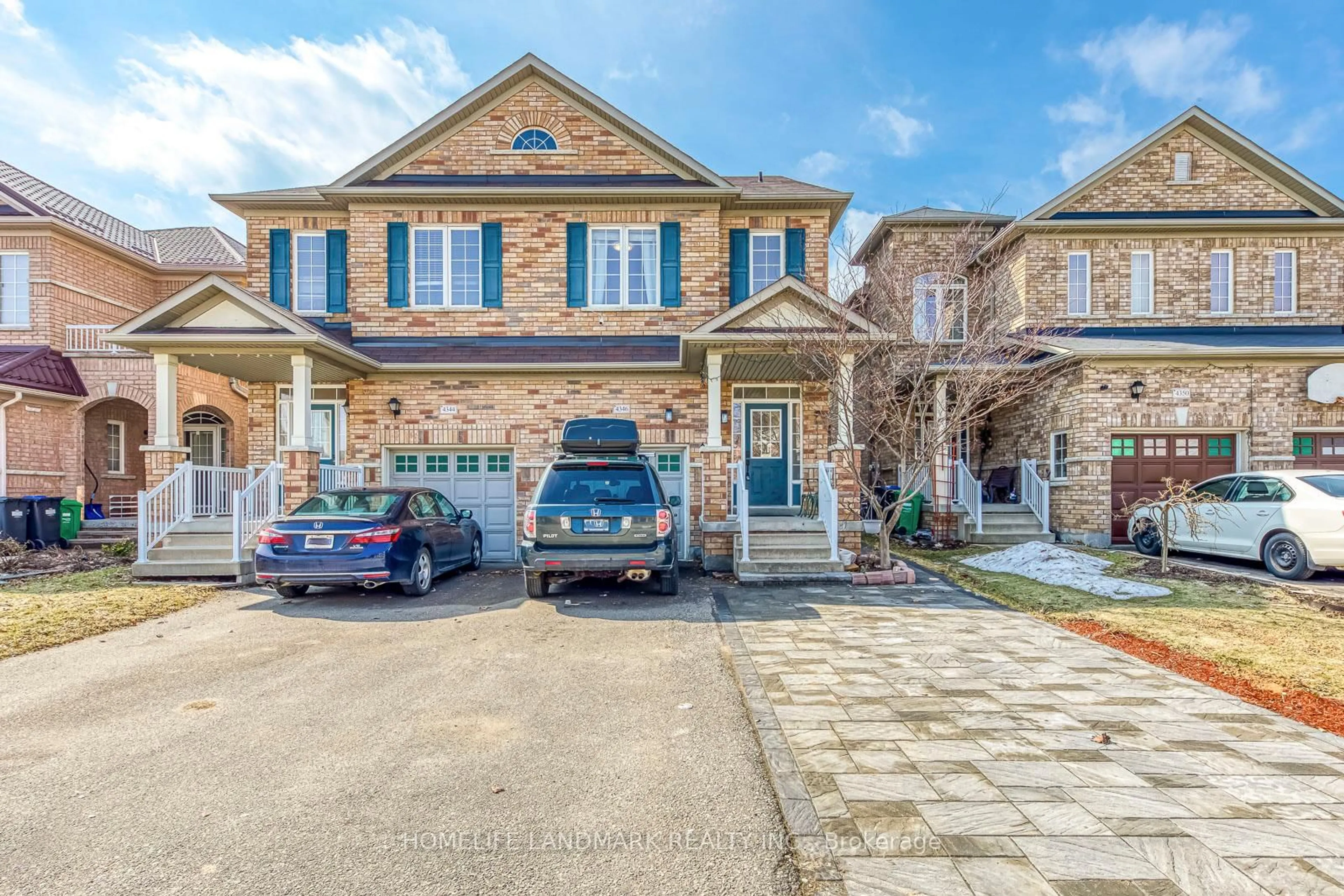 Home with brick exterior material, street for 4346 Trail Blazer Way, Mississauga Ontario L5R 0C3