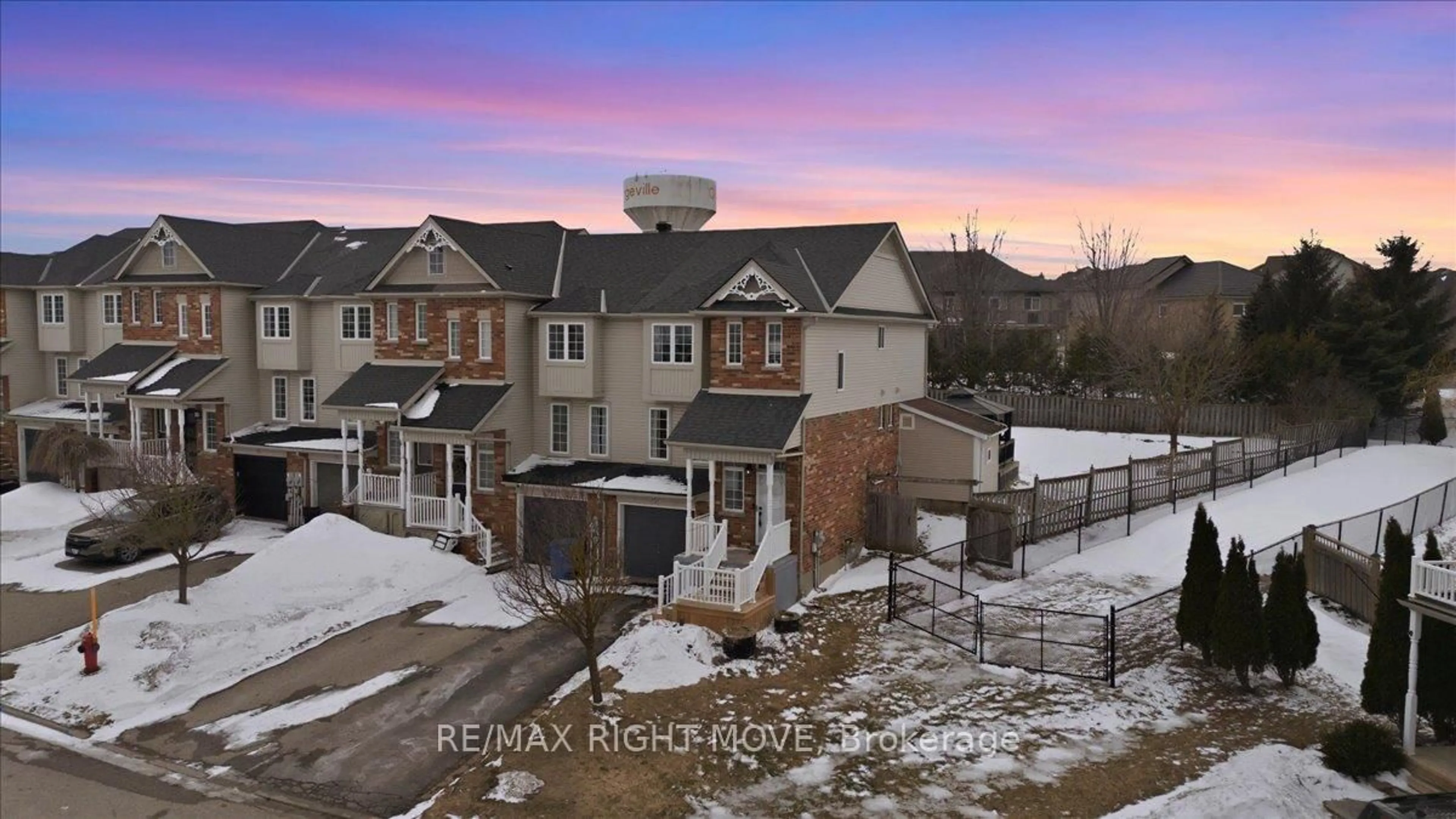 A pic from outside/outdoor area/front of a property/back of a property/a pic from drone, unknown for 91 Benjamin Cres, Orangeville Ontario L9W 5J3