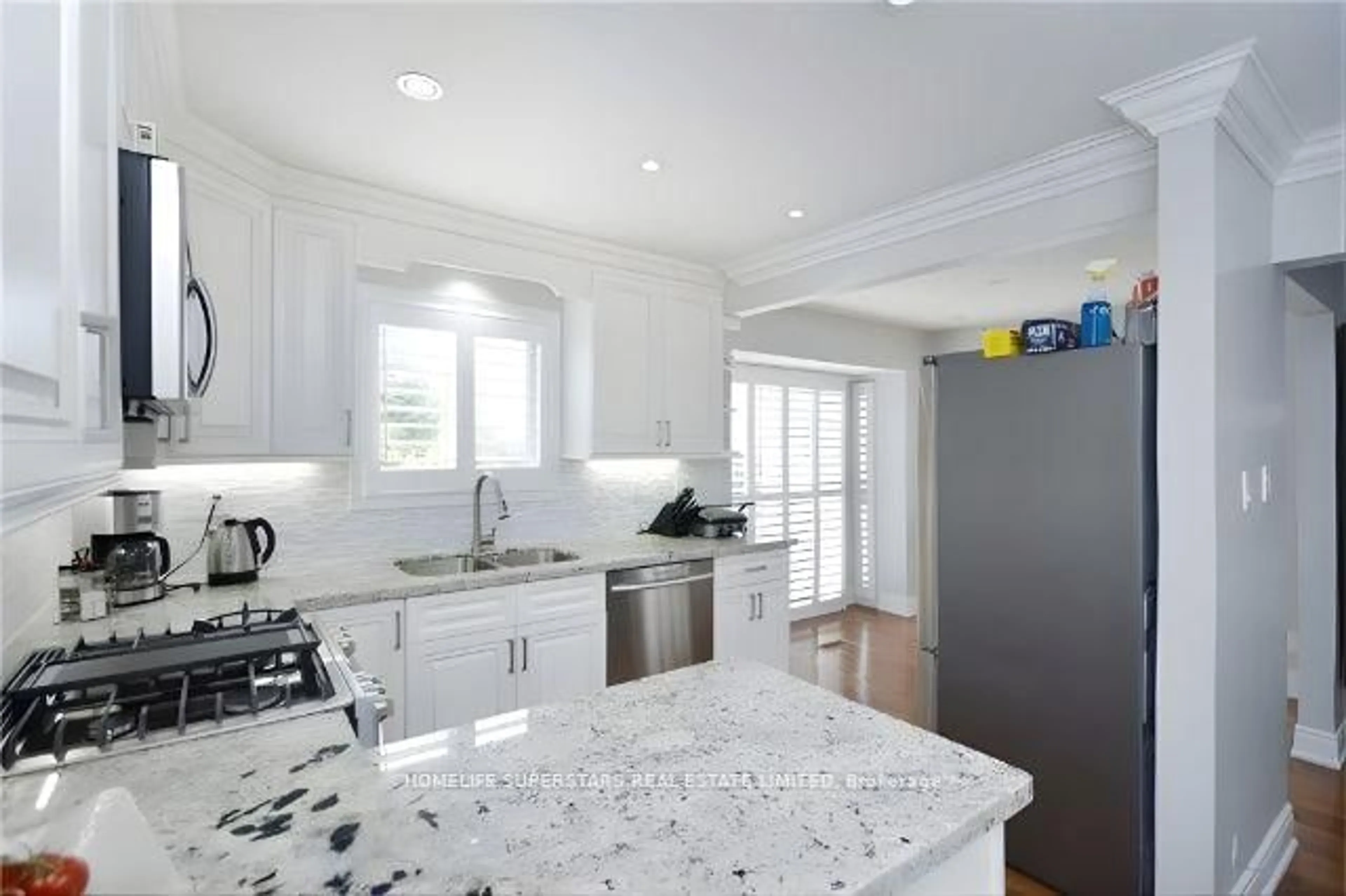 Contemporary kitchen, ceramic/tile floor for 6 Farley Rd, Brampton Ontario L6Y 2N9