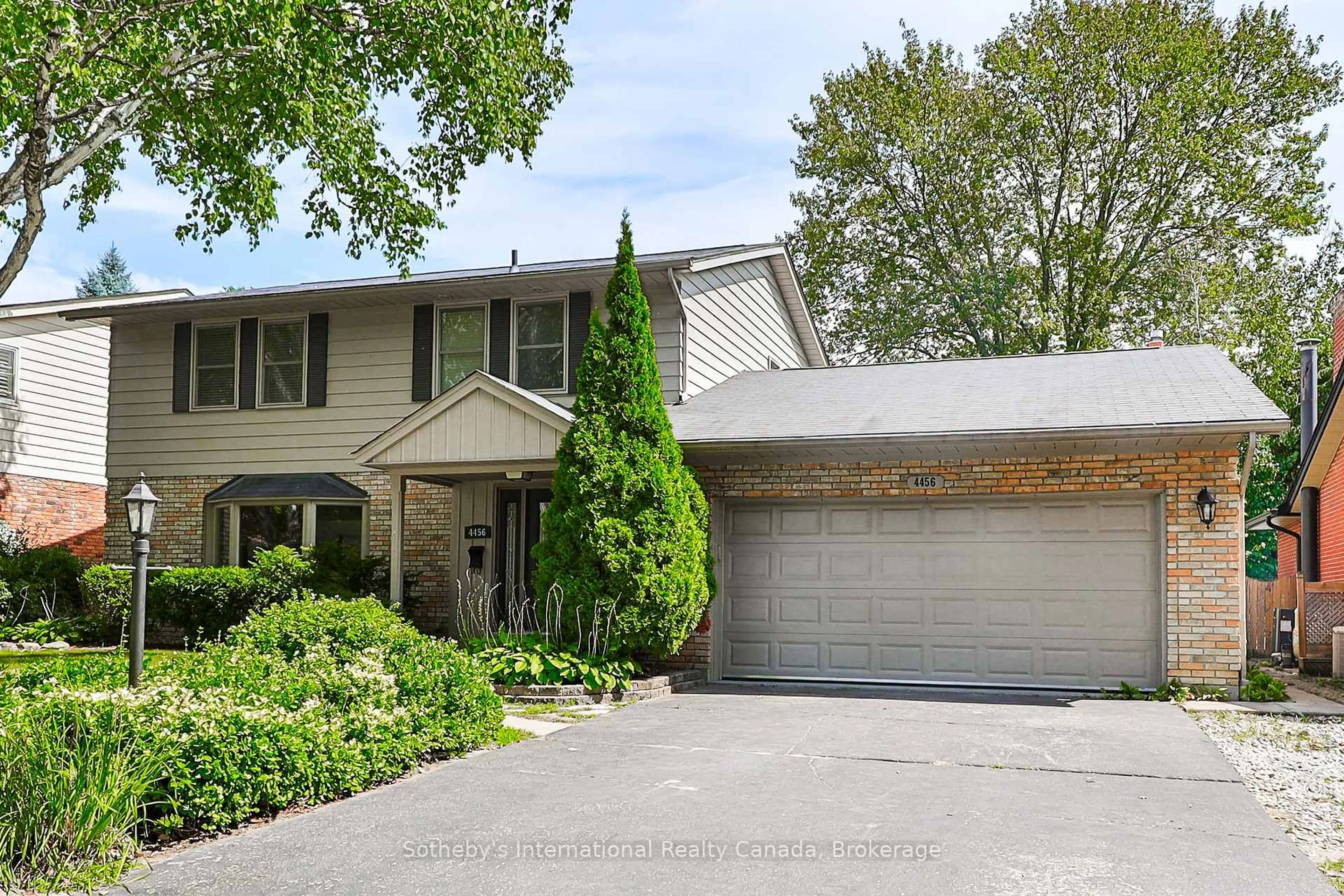 Unknown for 4456 Hawthorne Dr, Burlington Ontario L7L 1G5