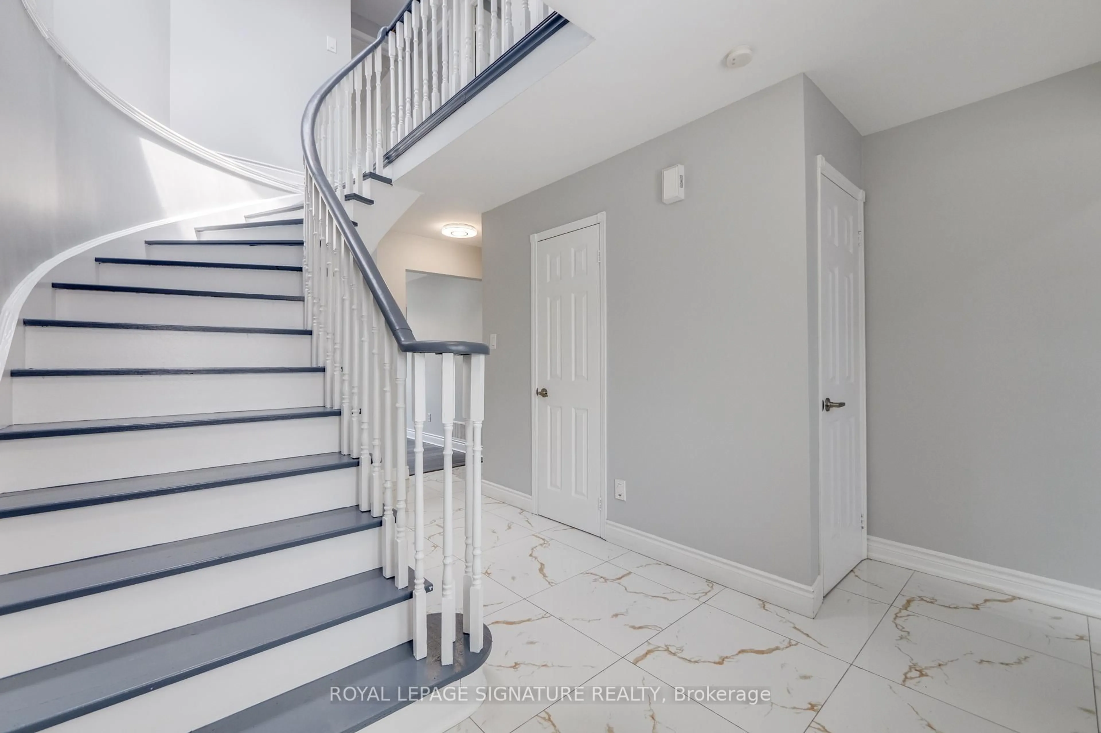 Stairs for 34 Meadowlark Dr, Brampton Ontario L6Y 4A7