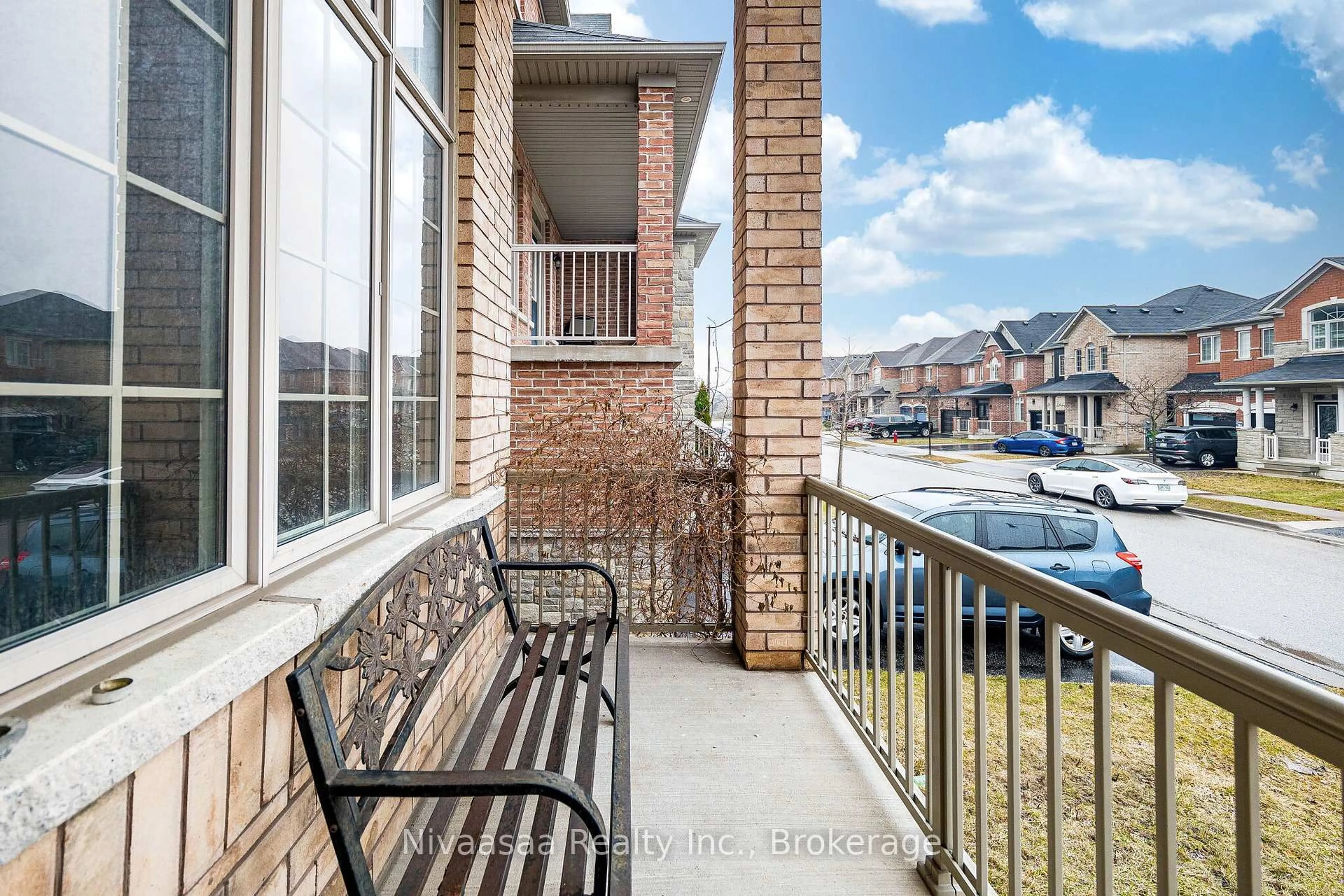 Balcony in the apartment, water/lake/river/ocean view for 15 Picasso Dr, Brampton Ontario L6P 3L6