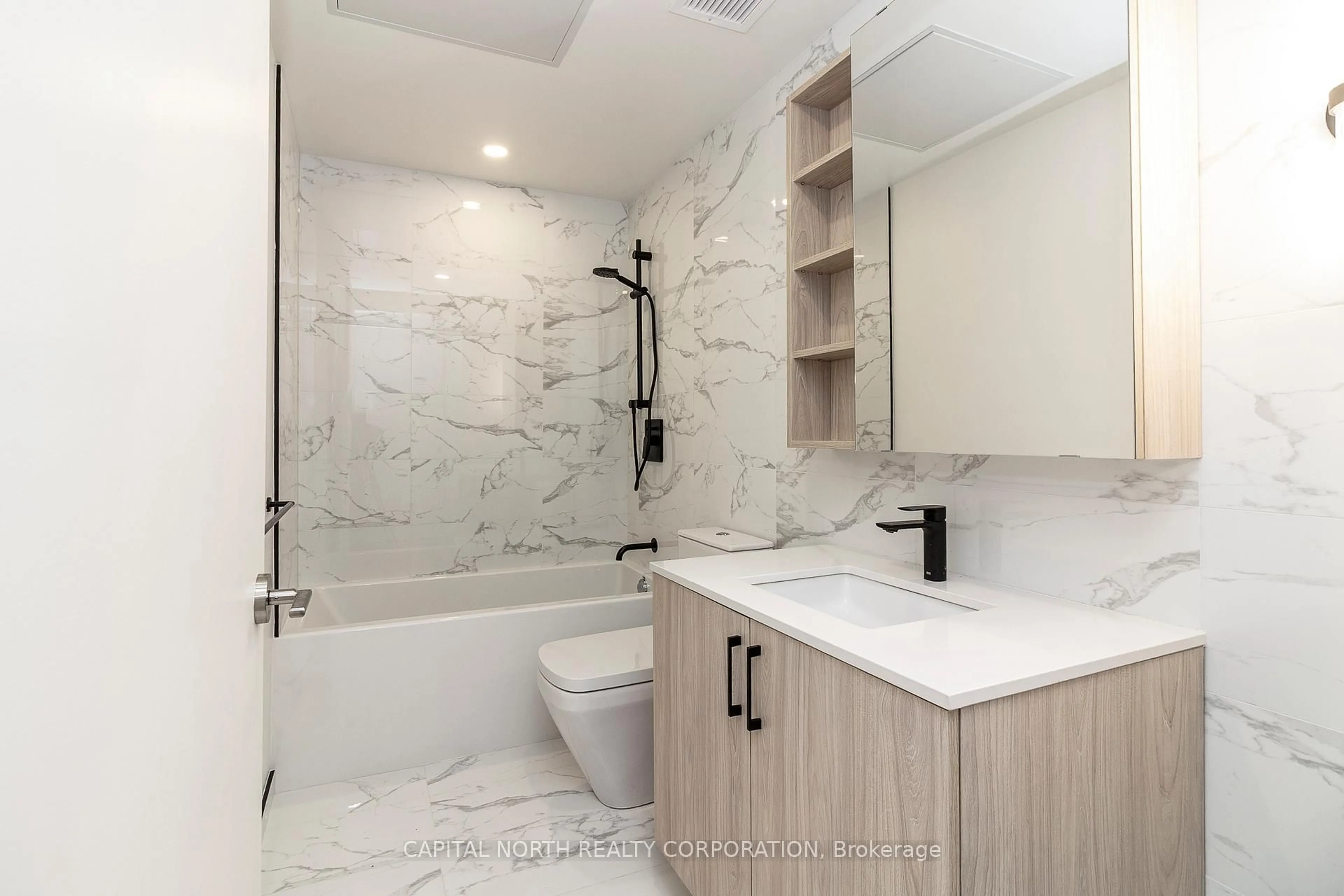 Contemporary bathroom, ceramic/tile floor for 689 The Queensway #709, Toronto Ontario M8Y 0C8