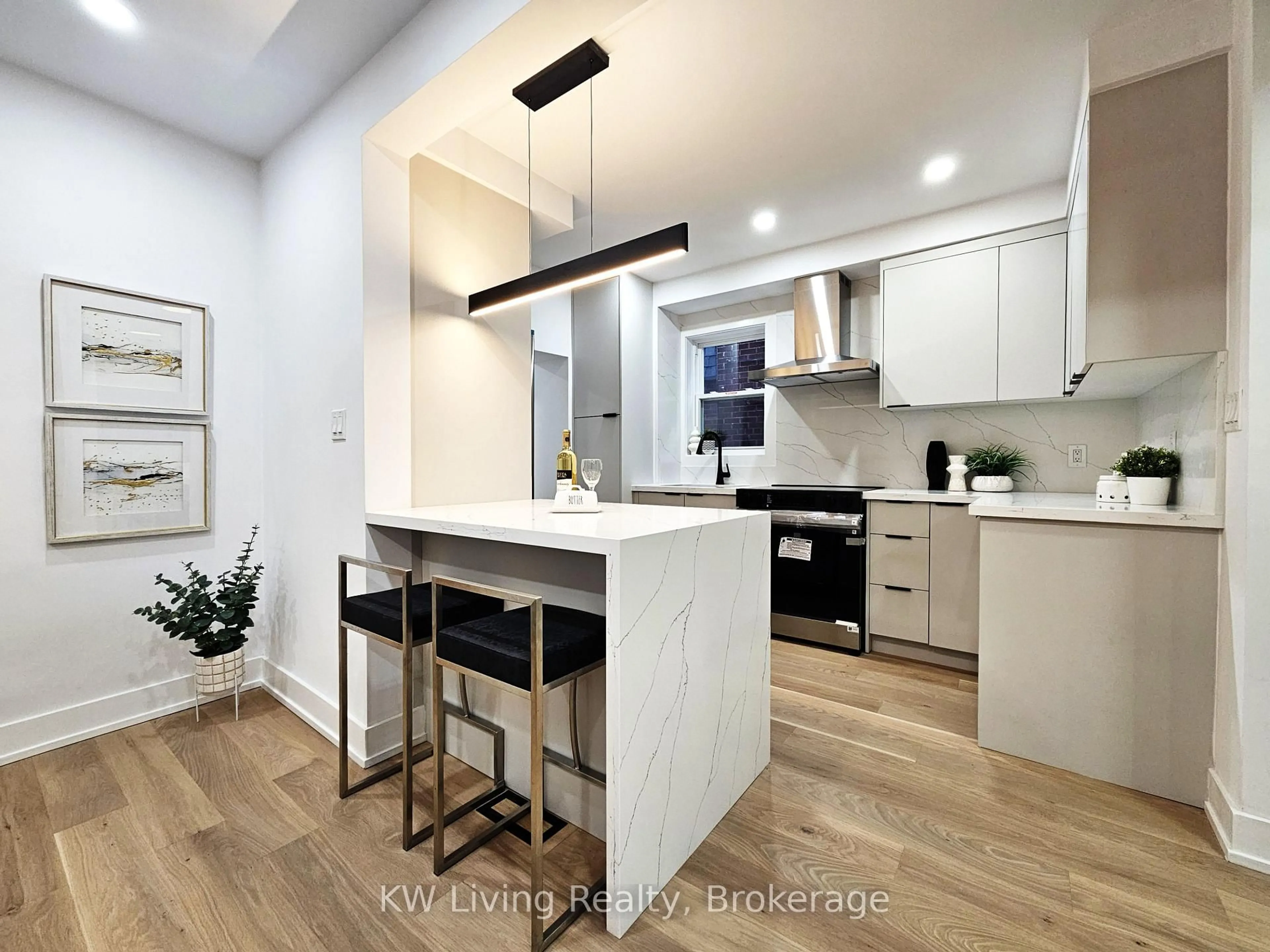 Contemporary kitchen, unknown for 113 Humbercrest Blvd, Toronto Ontario M6S 4L4