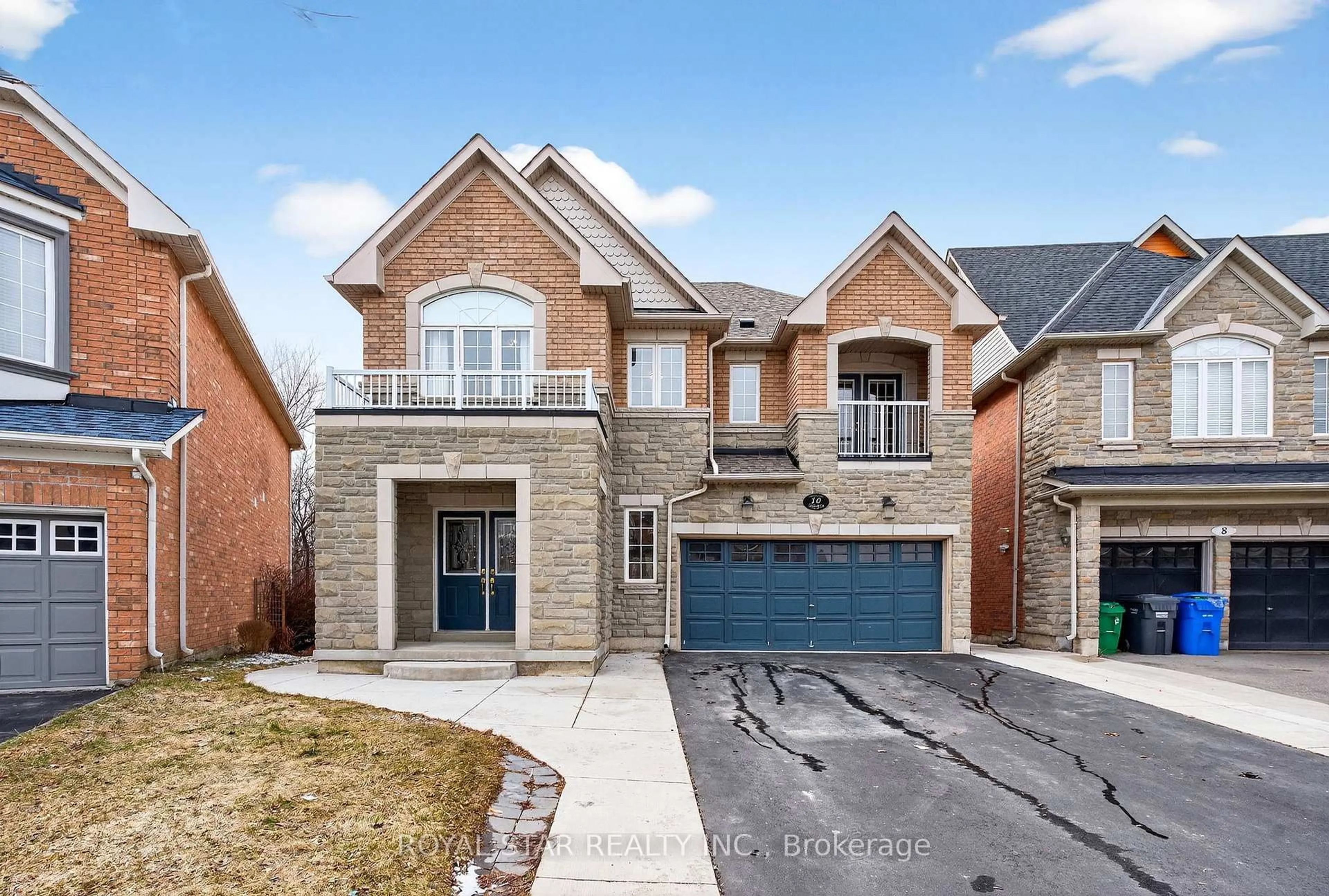 Home with brick exterior material, street for 10 Solidarity Crt, Brampton Ontario L6Y 0L5