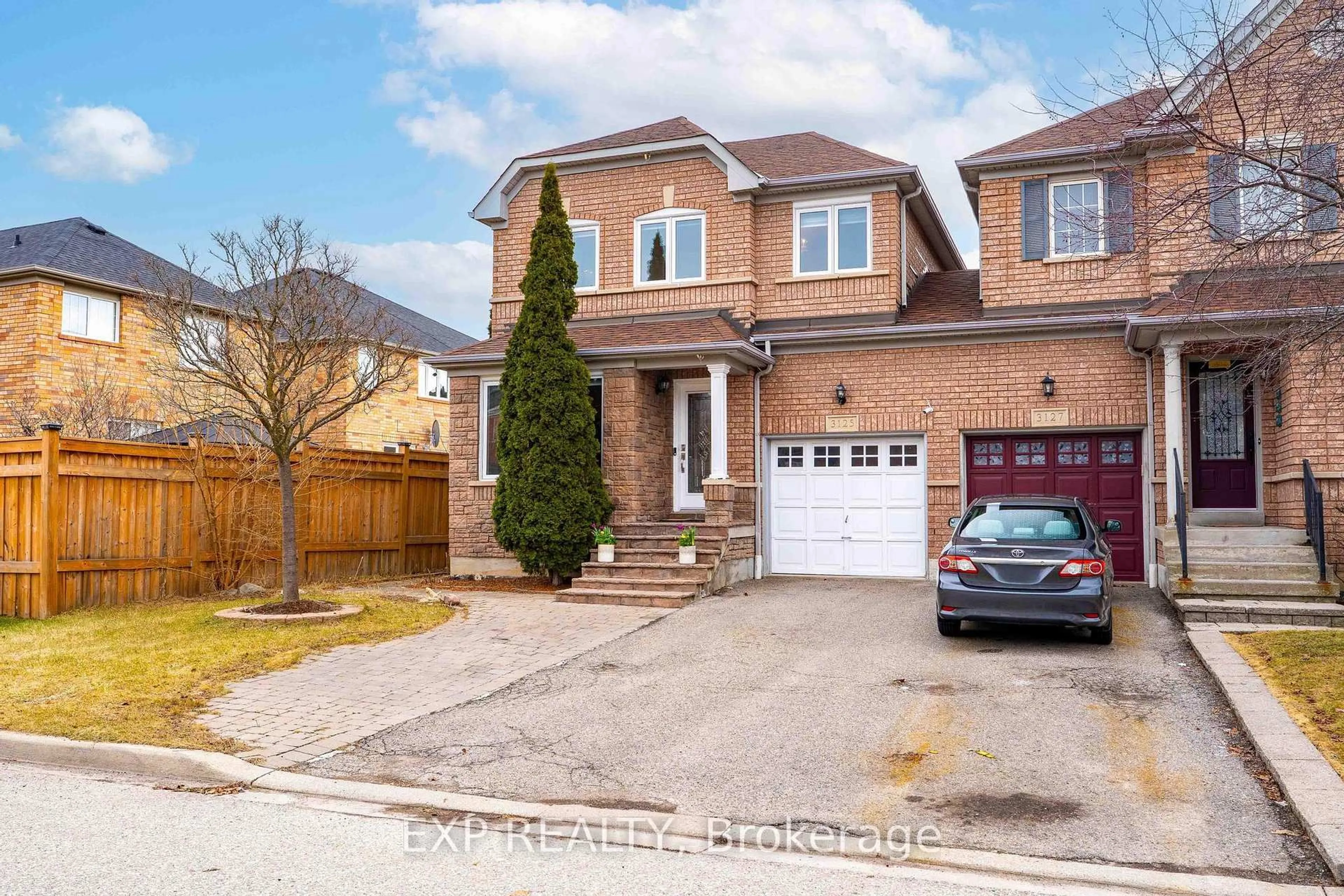 Home with brick exterior material, street for 3125 Caulfield Cres, Mississauga Ontario L5M 6J8