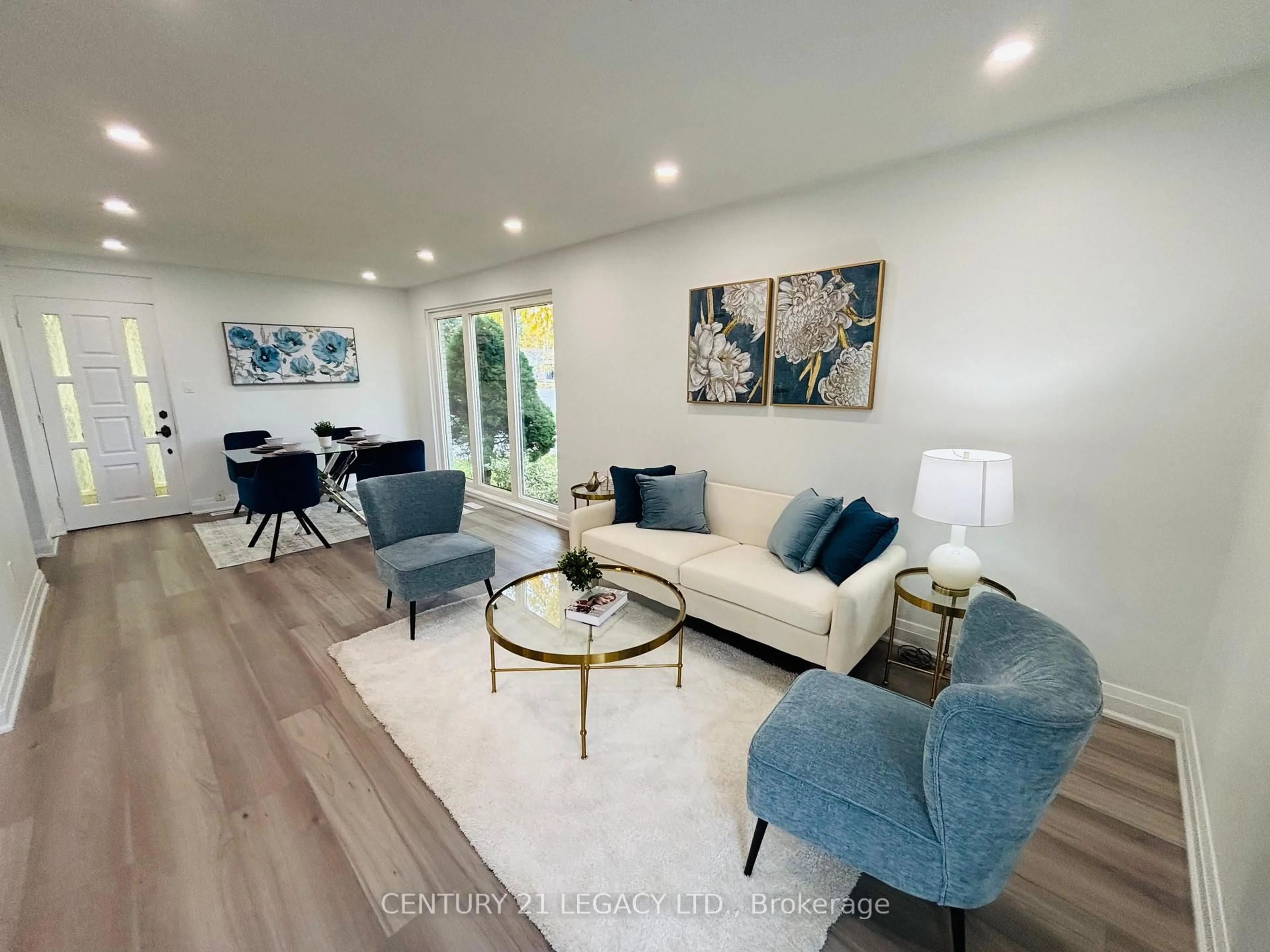 Living room with furniture, unknown for 26 Epsom Downs Dr, Brampton Ontario L6T 1Y8