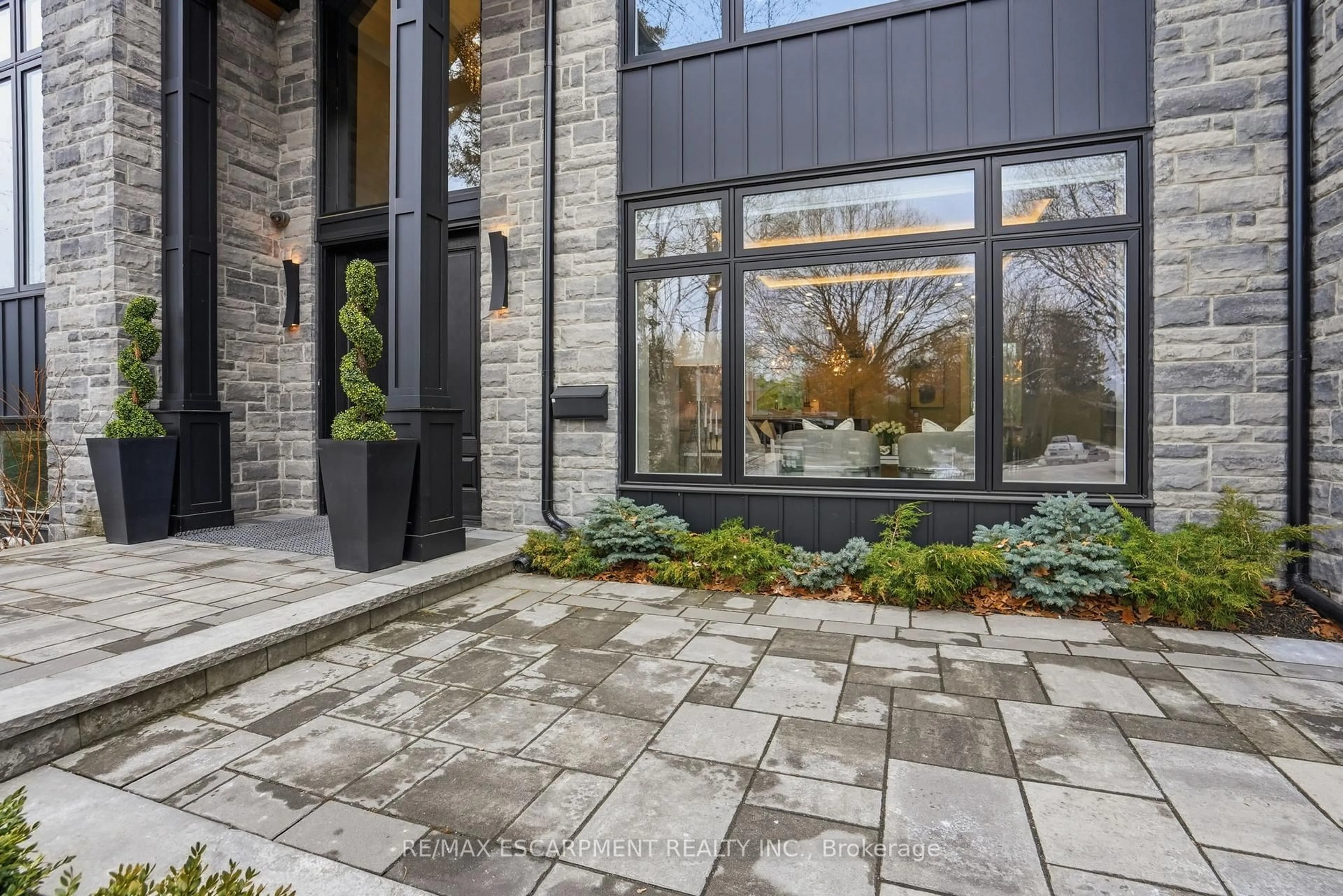 Unknown for 1489 Rogerswood Crt, Mississauga Ontario L5J 1R7