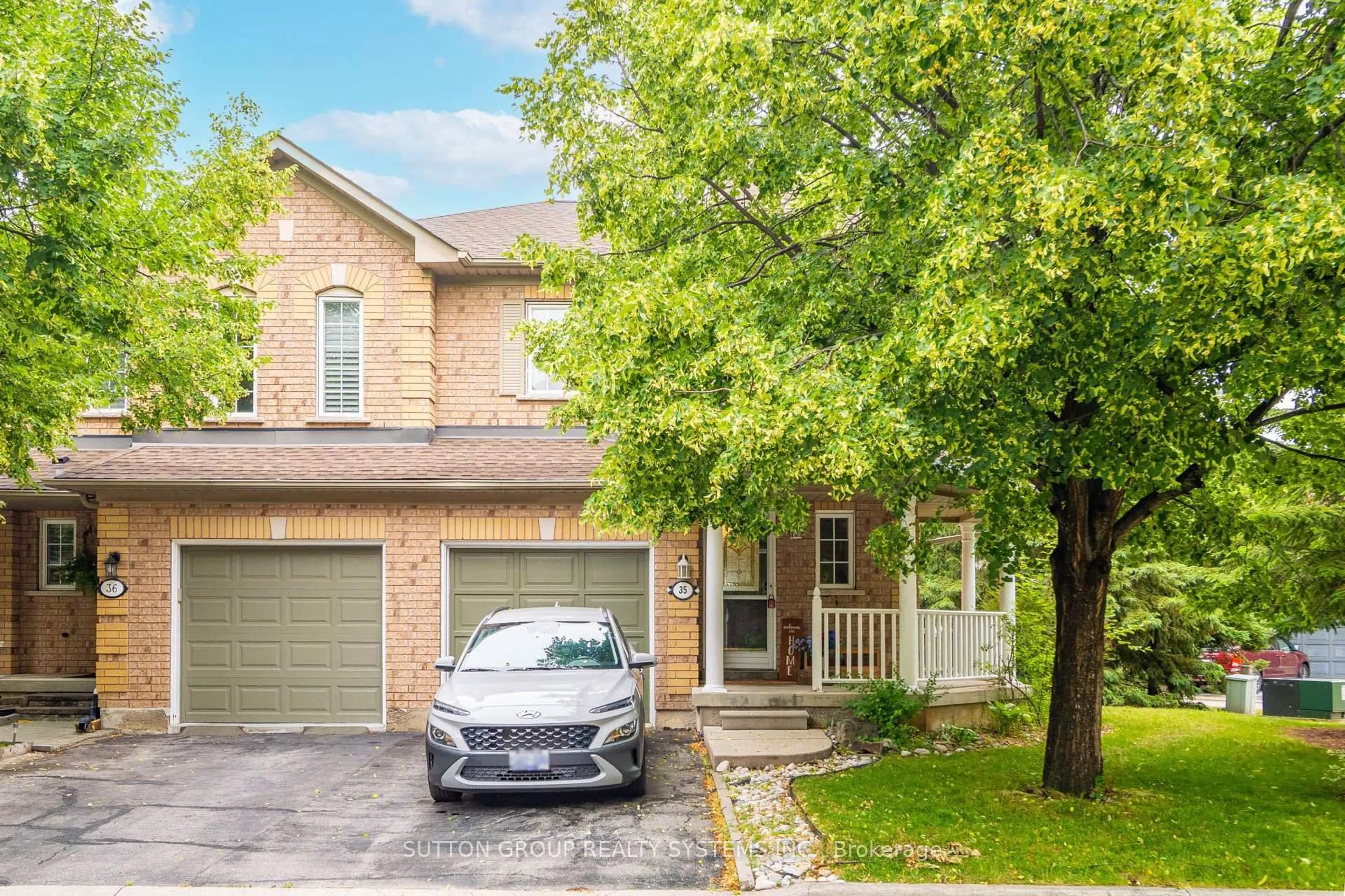 Home with brick exterior material, street for 2871 Darien Rd #35, Burlington Ontario L7M 4R6