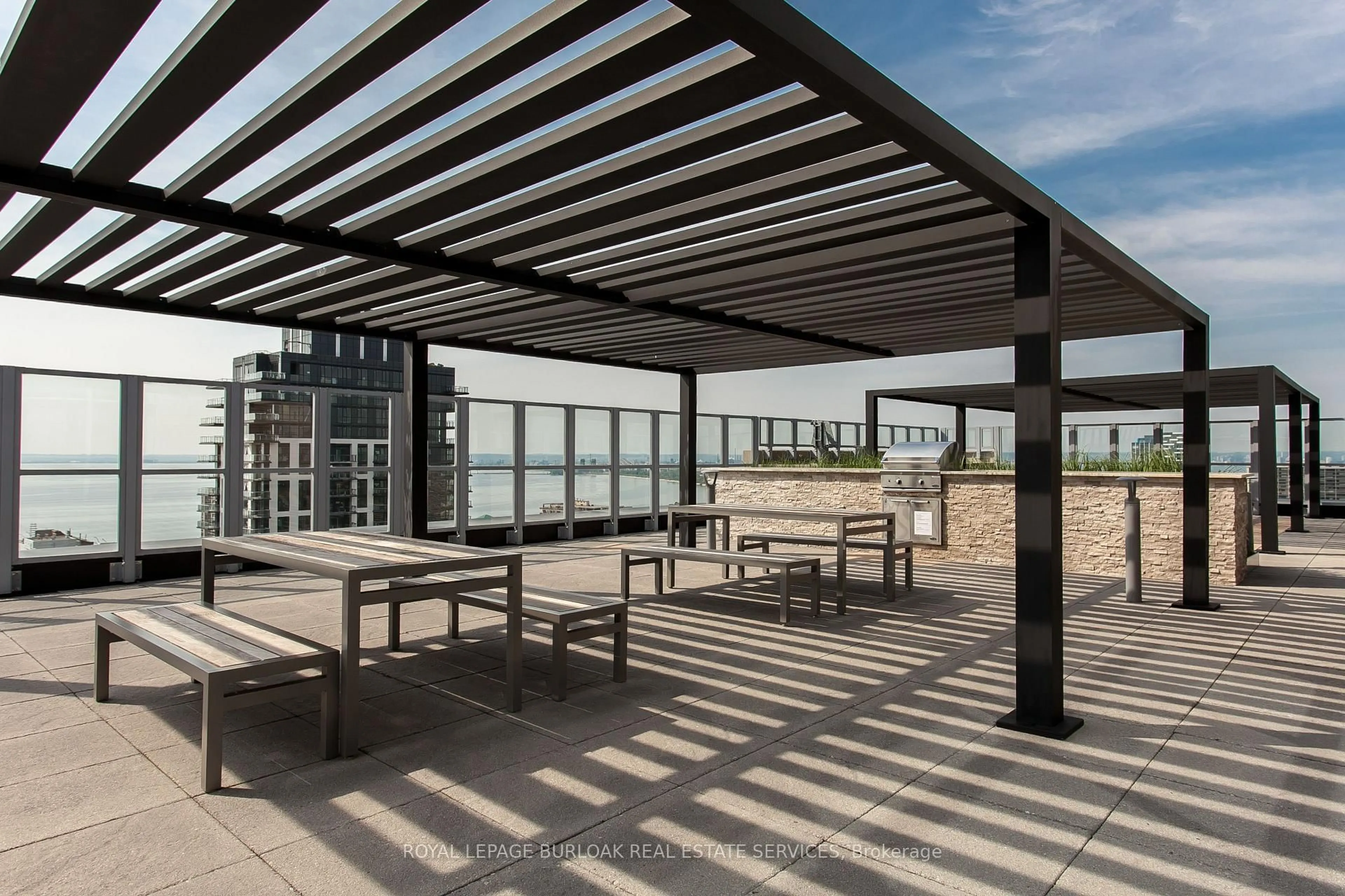 Patio, building for 2025 Maria St #401, Burlington Ontario L7R 0E9