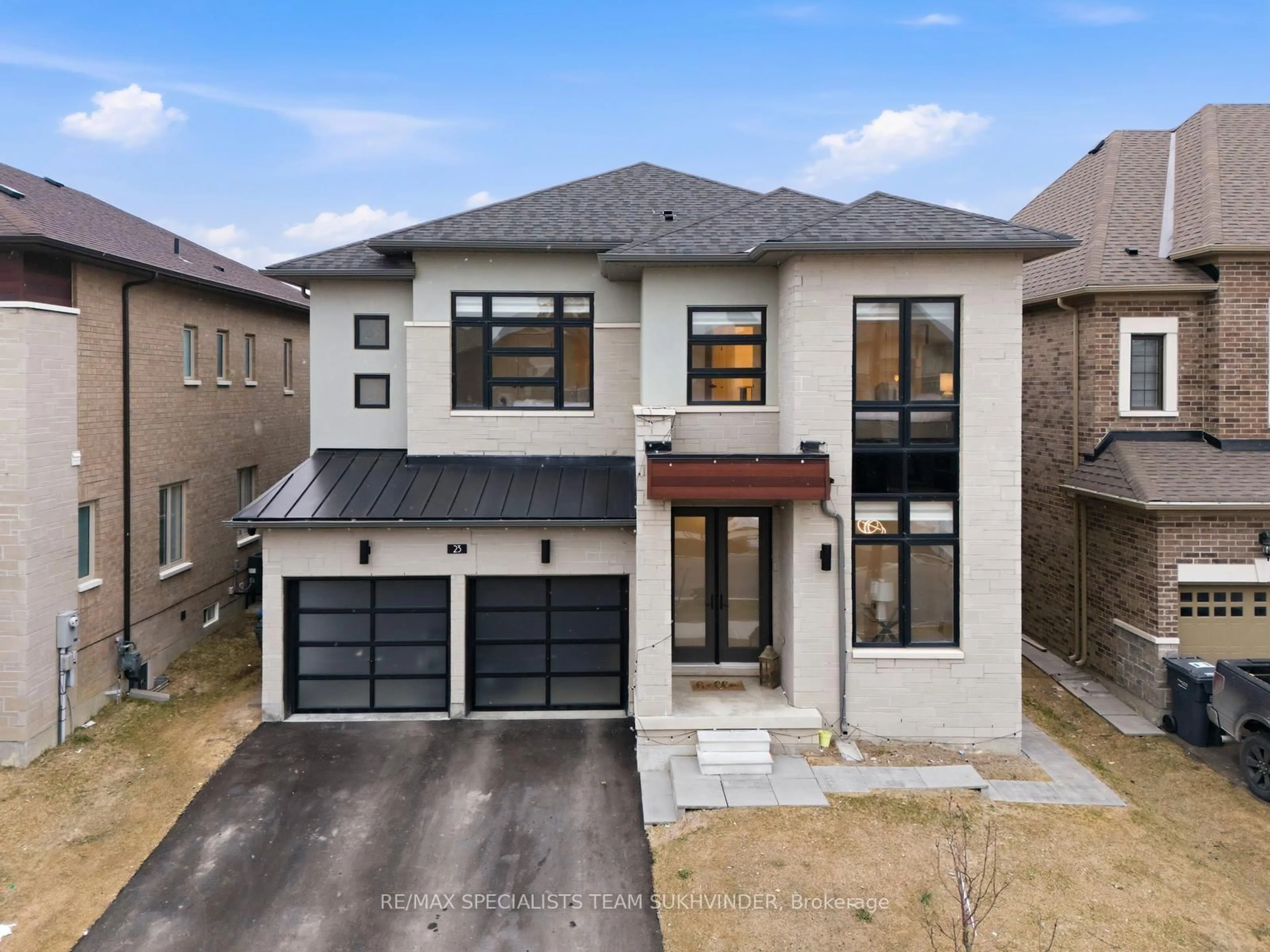 Home with brick exterior material, street for 23 Duxbury Rd, Brampton Ontario L6R 4E3