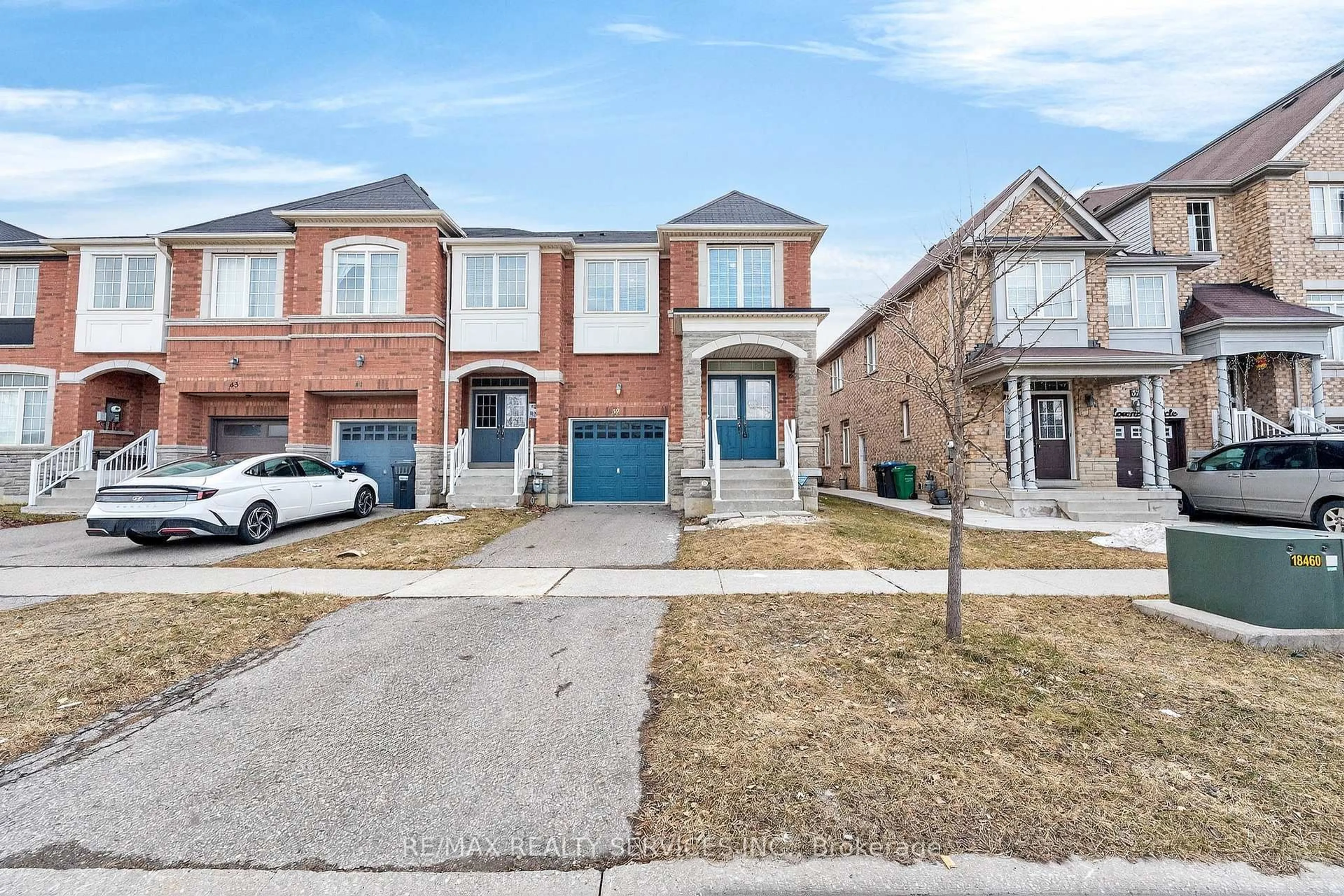 Home with brick exterior material, street for 39 Lorenzo Circ, Brampton Ontario L6R 3N4