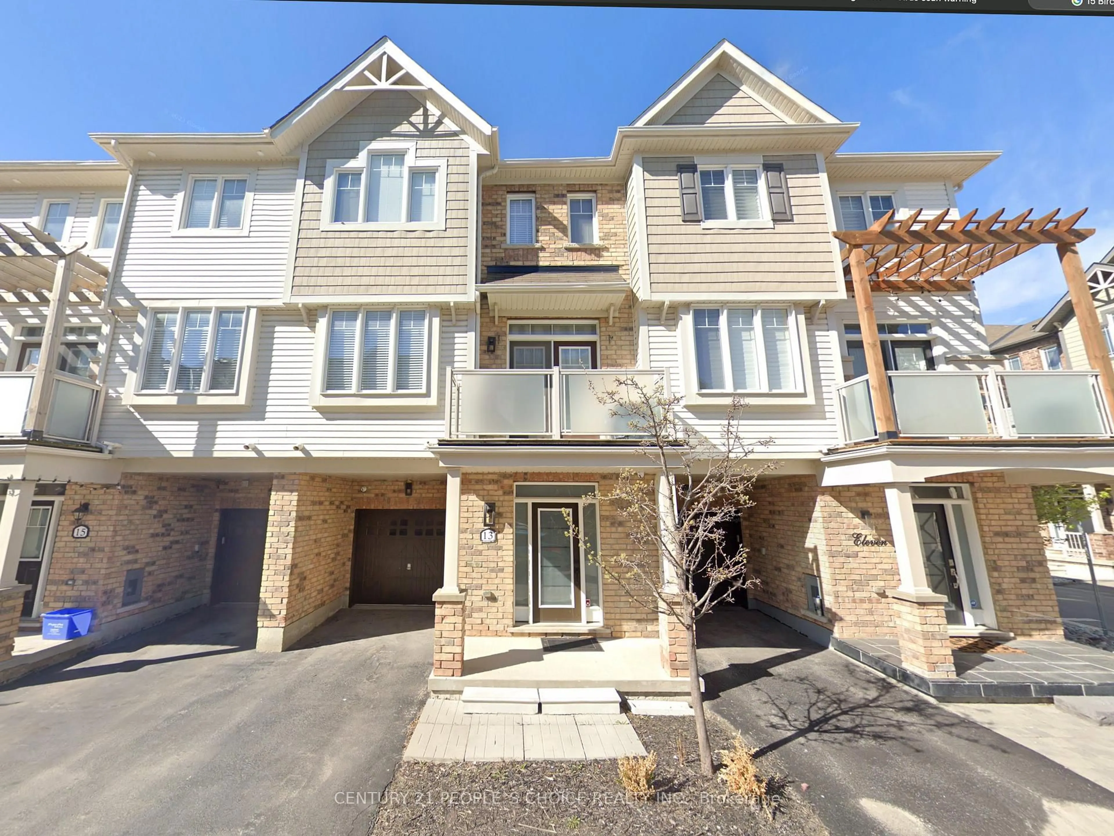 A pic from outside/outdoor area/front of a property/back of a property/a pic from drone, street for 13 Birchfield Cres, Caledon Ontario L7C 3P6