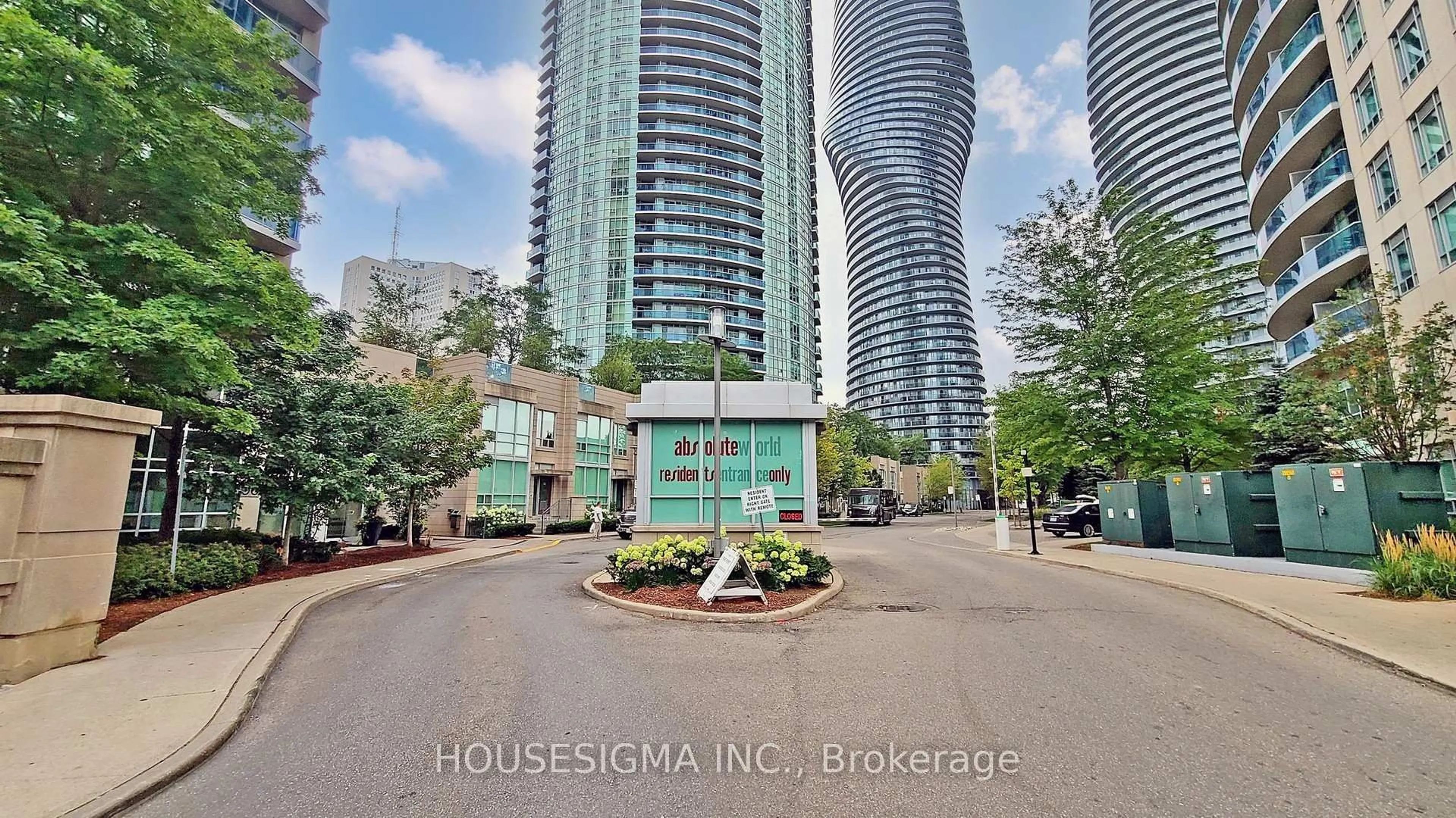 Indoor foyer for 80 Absolute Ave #1303, Mississauga Ontario L4Z 0A2