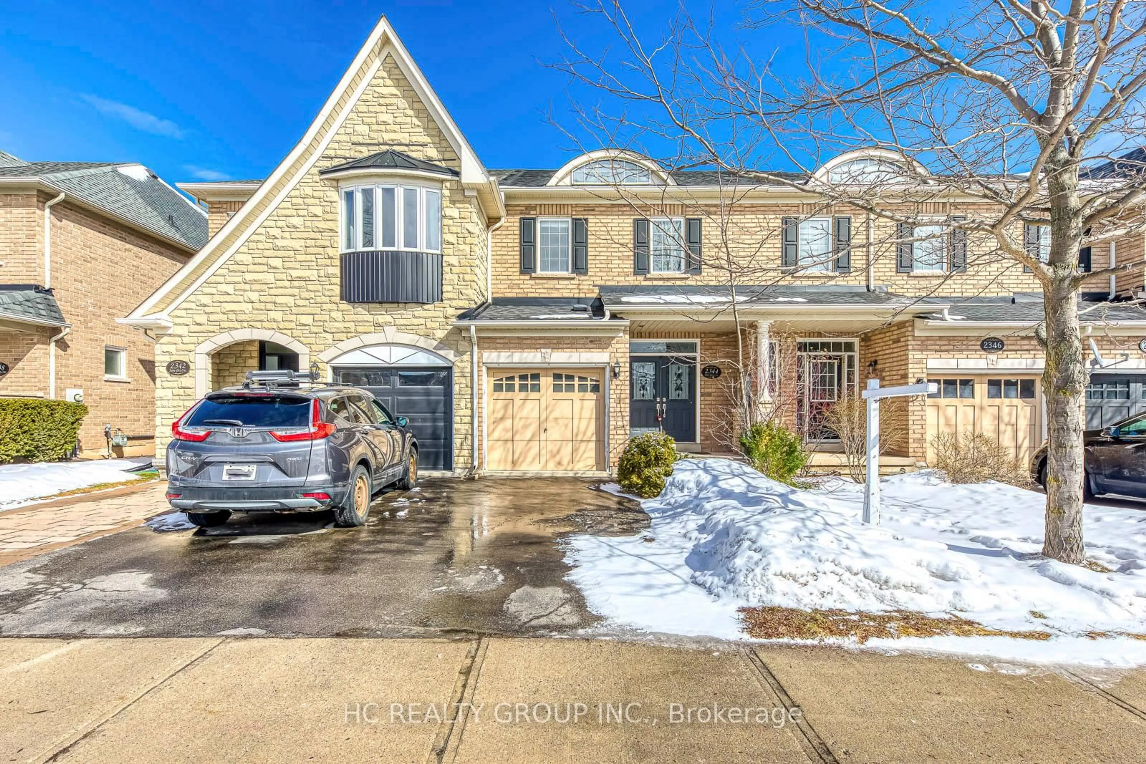 Home with brick exterior material, street for 2344 Stone Glen Cres, Oakville Ontario L6M 0C7