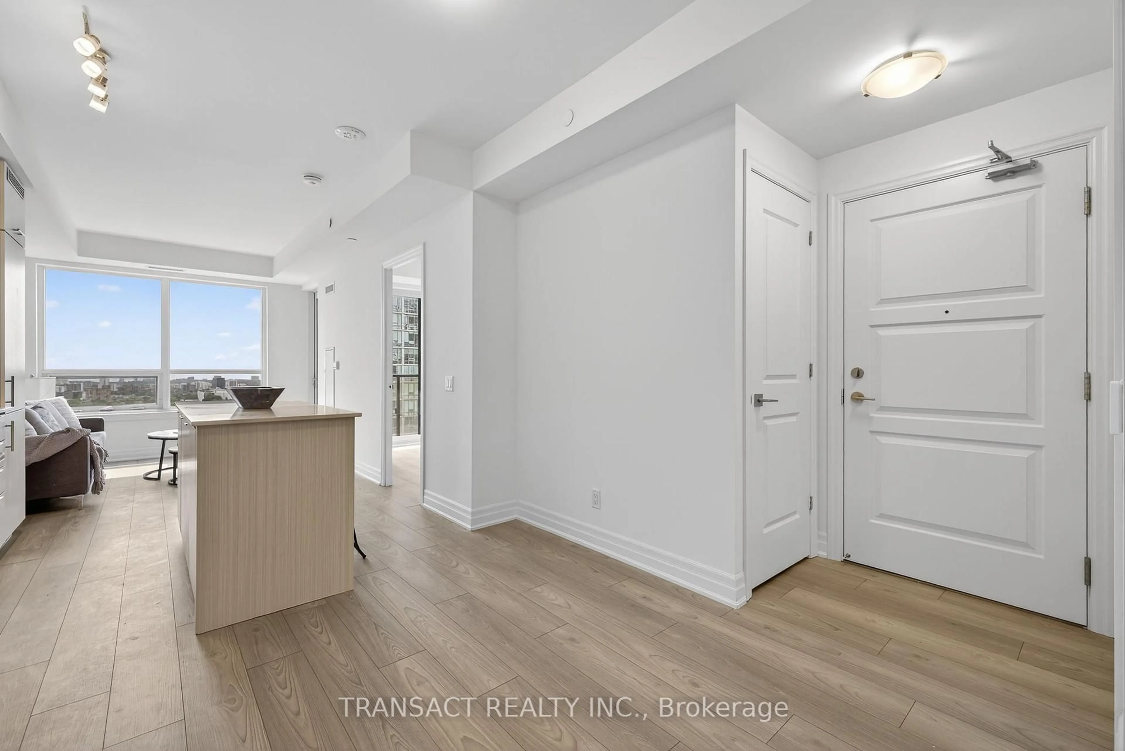 A pic of a room for 36 Elm Dr #1706, Mississauga Ontario L5B 0N3