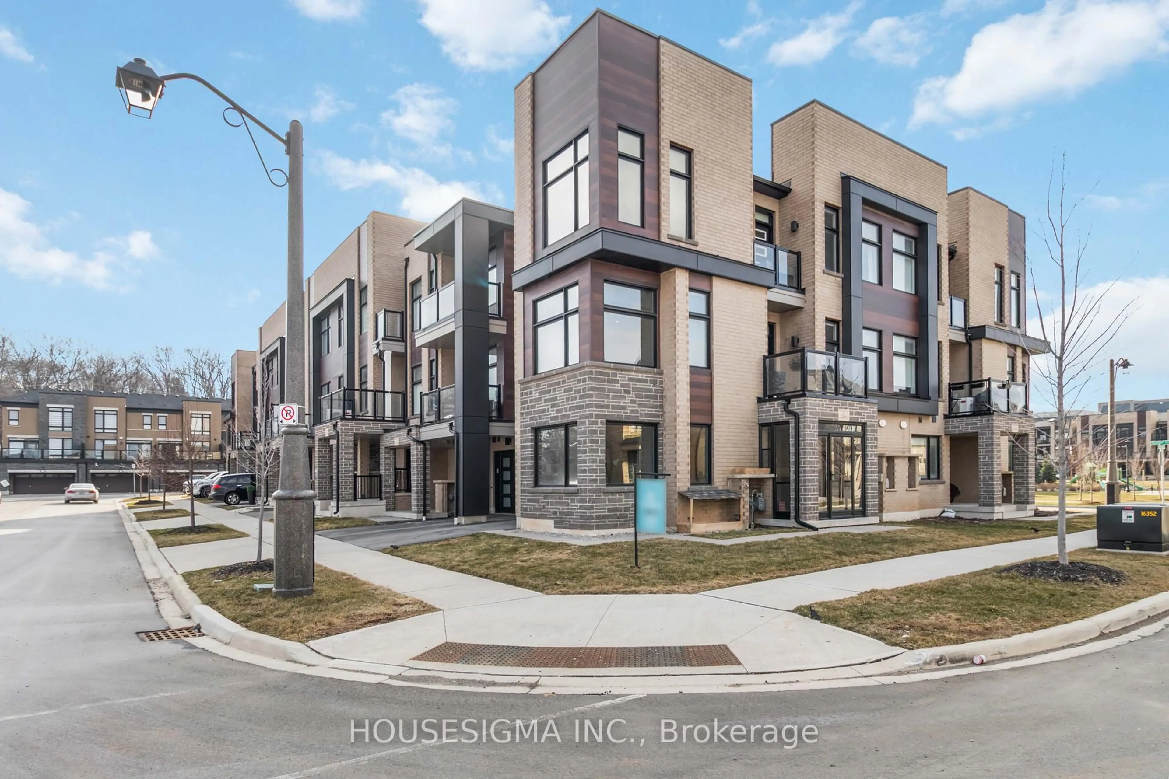 Home with brick exterior material, street for 1264 Merton Rd, Oakville Ontario L6M 5M1