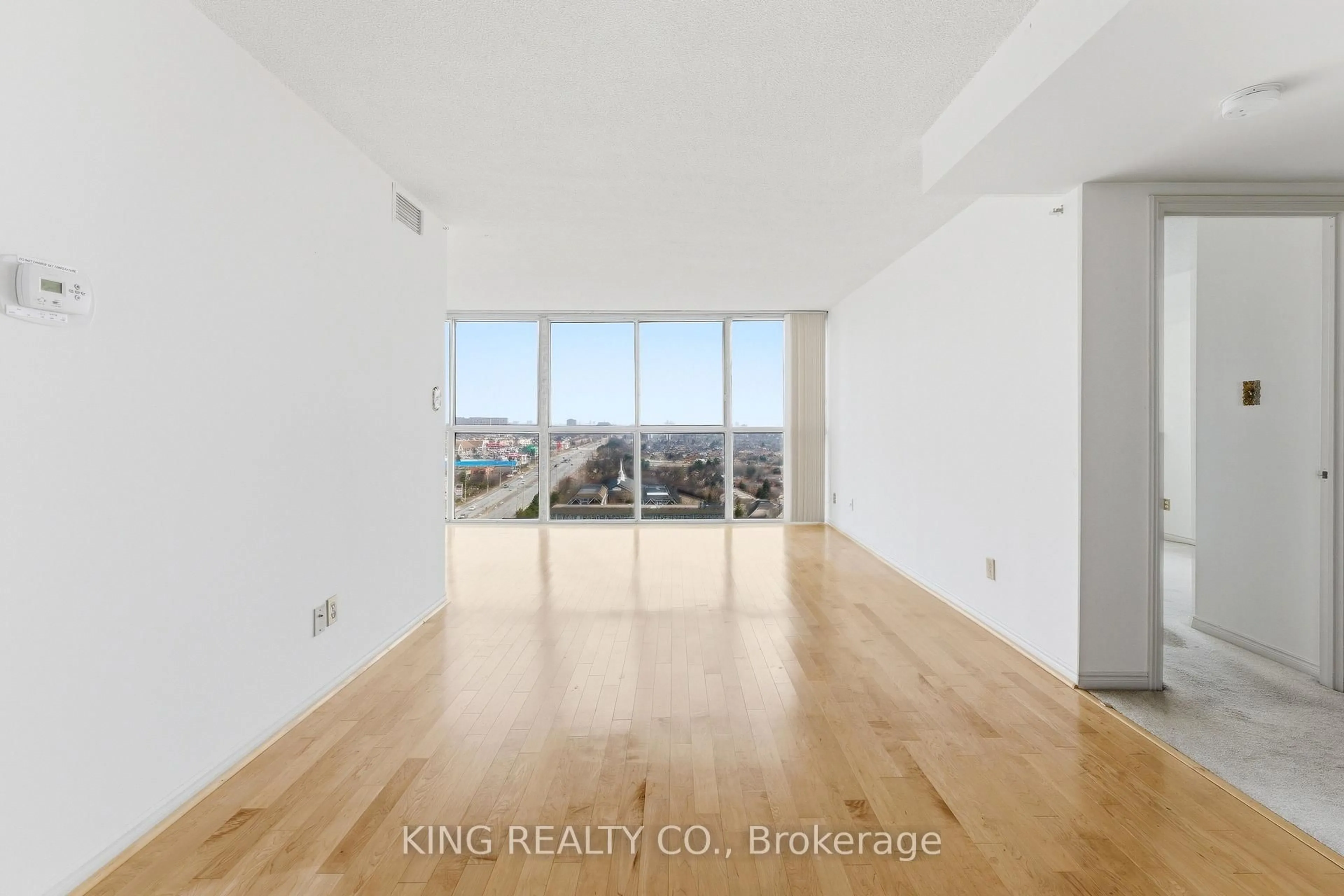 A pic of a room for 880 Dundas St #1604, Mississauga Ontario L5C 4H3