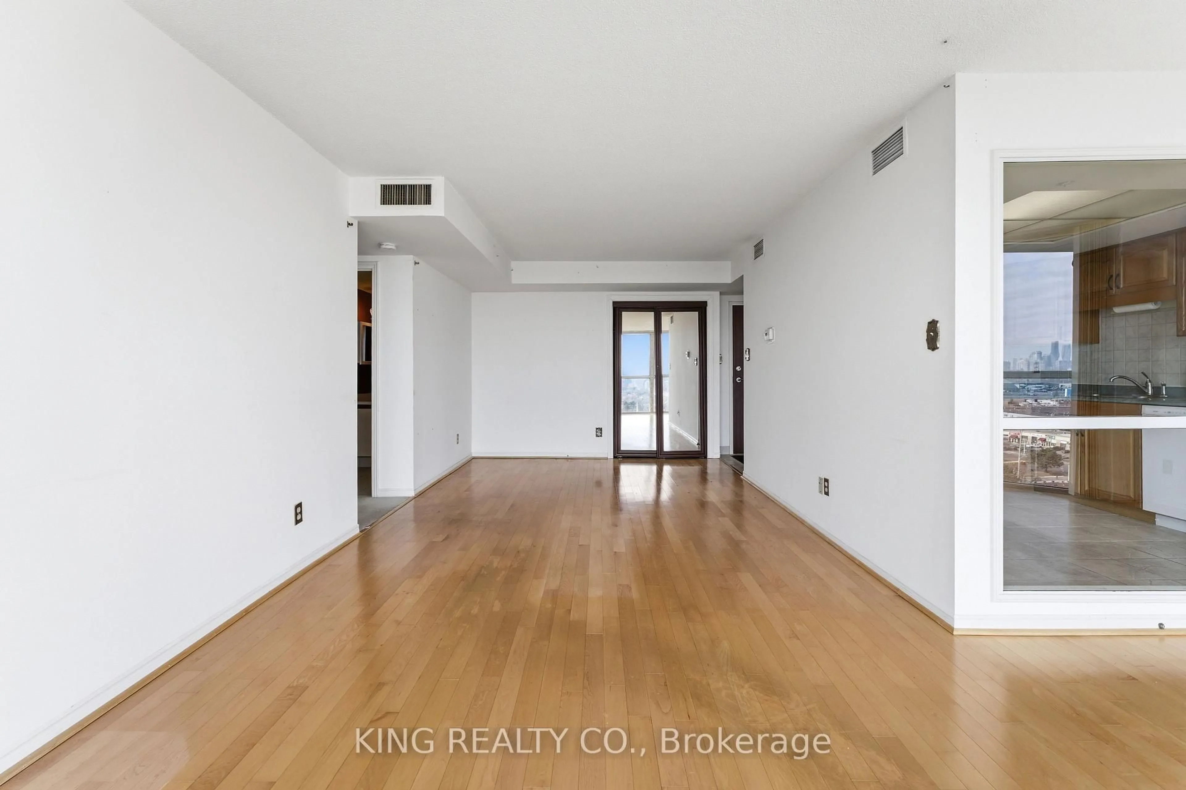 A pic of a room for 880 Dundas St #1604, Mississauga Ontario L5C 4H3