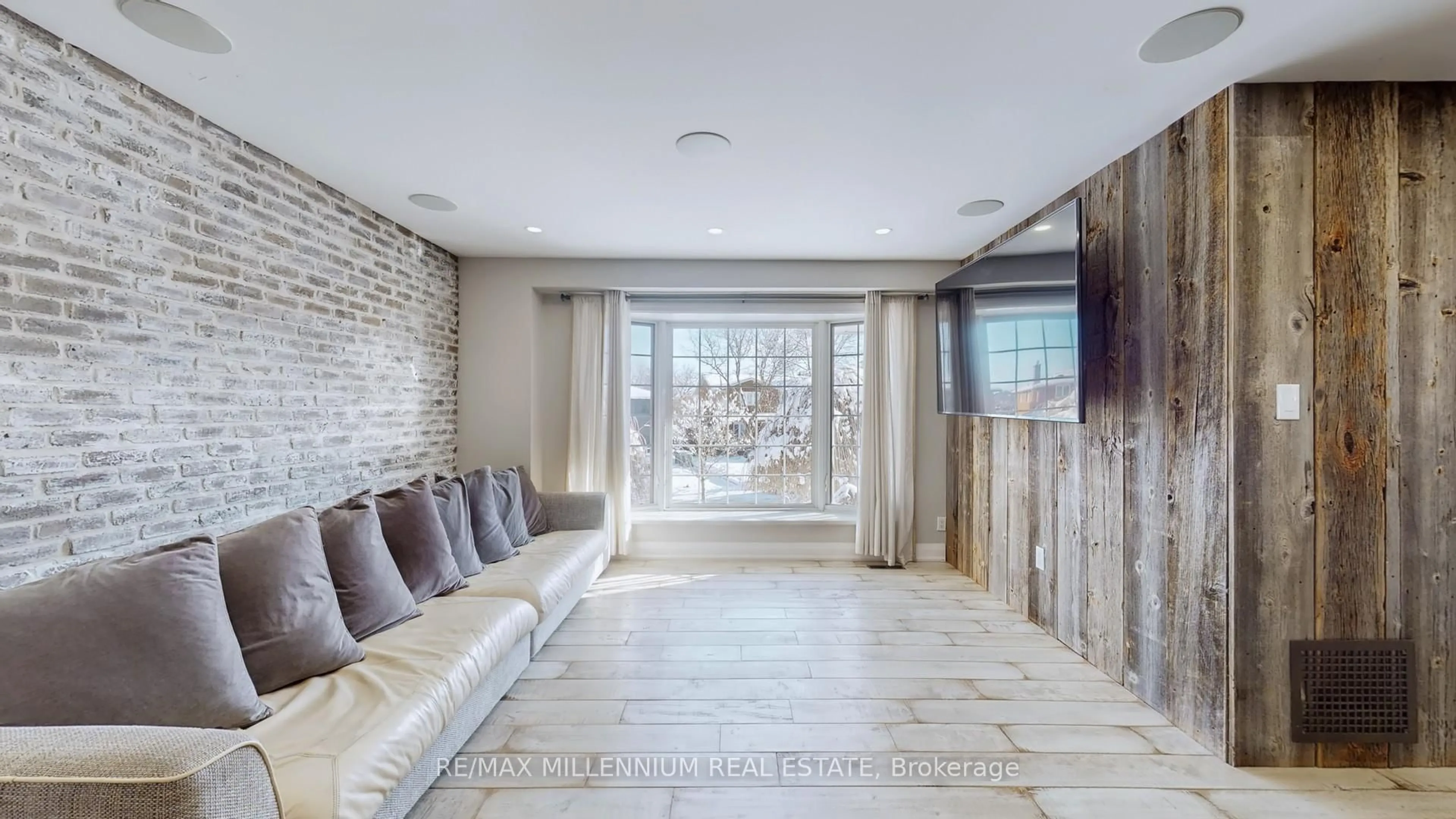 Unknown for 67 Sherin Crt, Caledon Ontario L7E 3T6