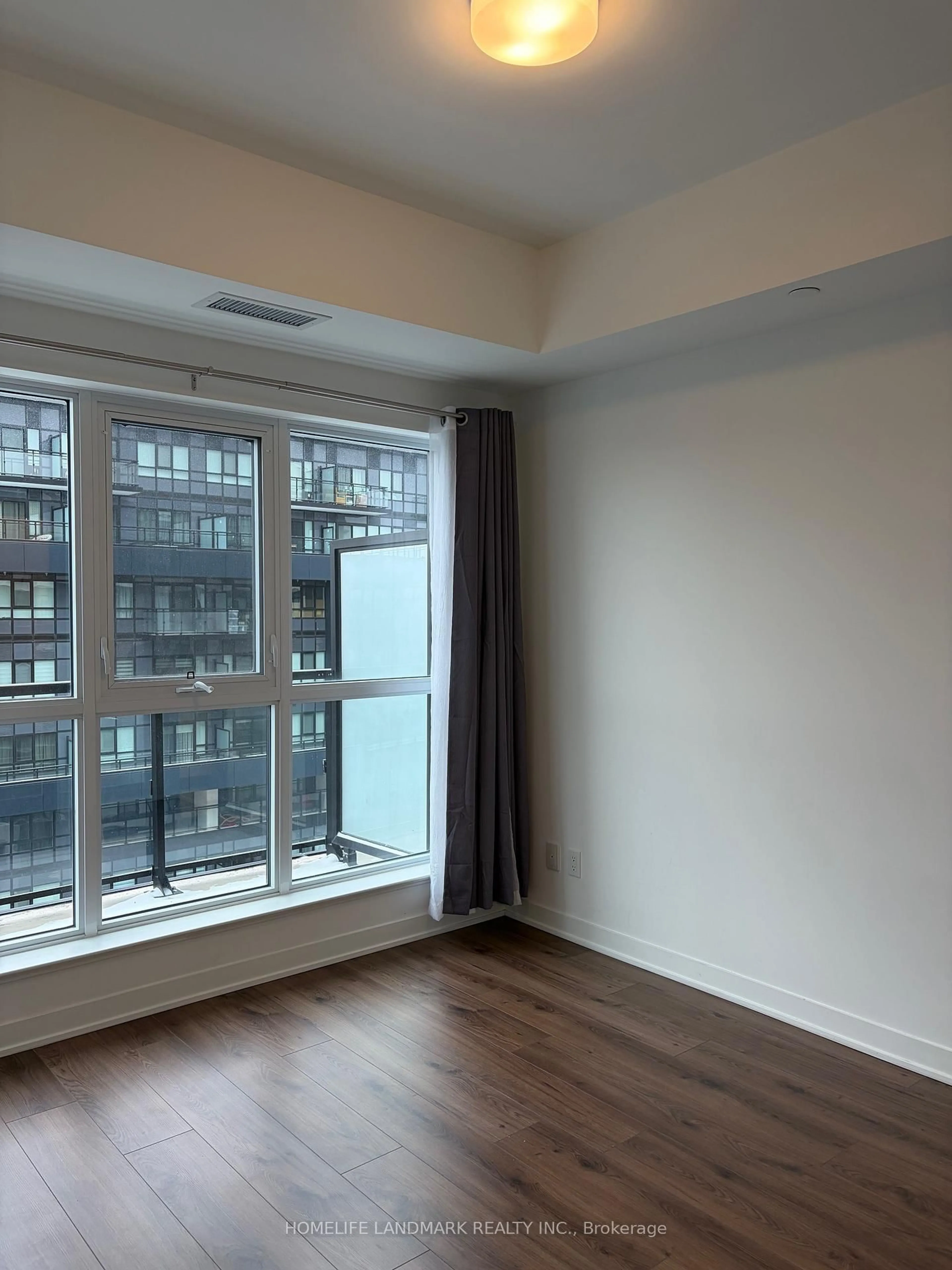 A pic of a room for 405 Dundas St #814, Oakville Ontario L6M 4P9