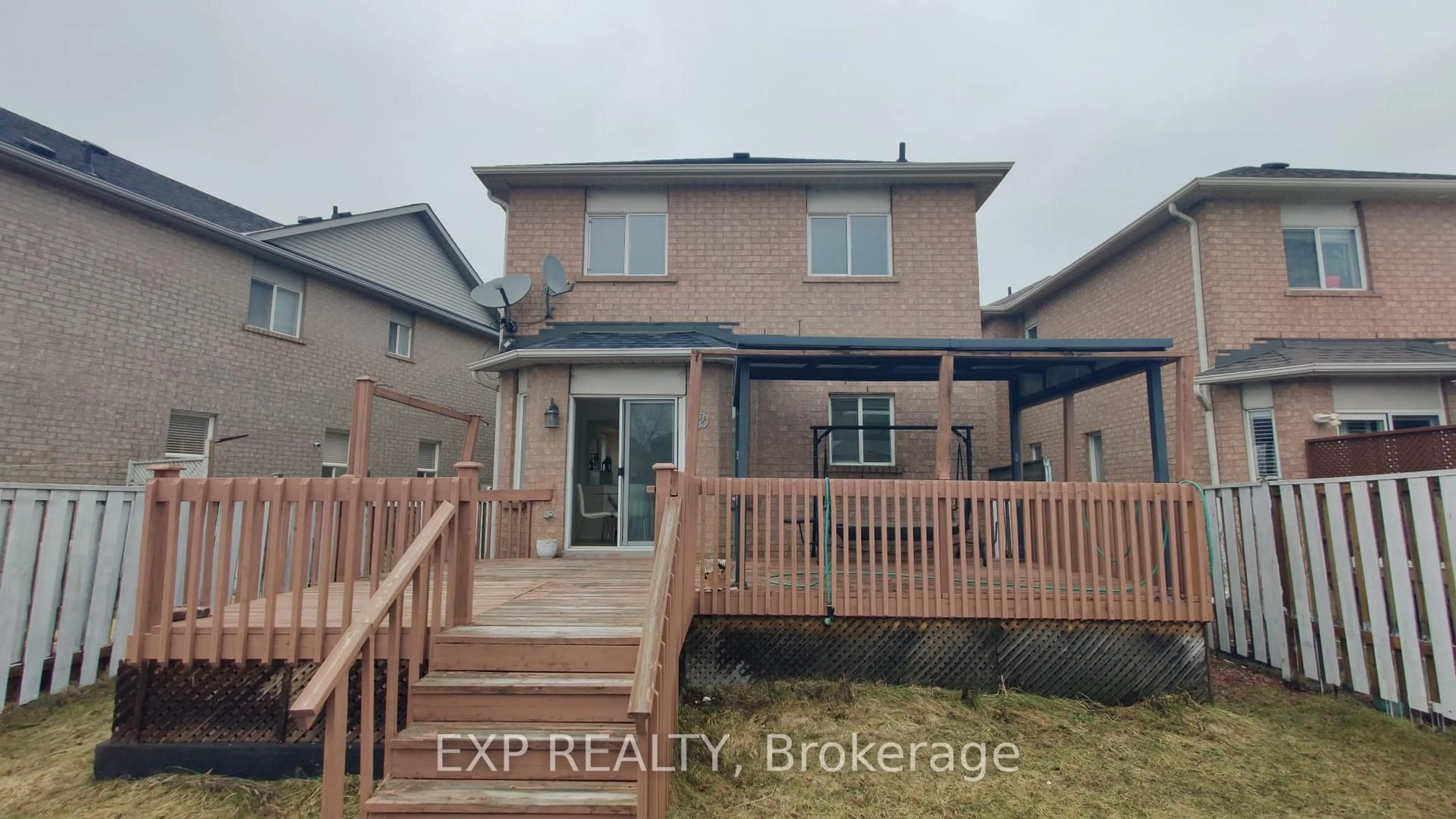 A pic from outside/outdoor area/front of a property/back of a property/a pic from drone, street for 4 Secord Cres, Brampton Ontario L6X 4Z3