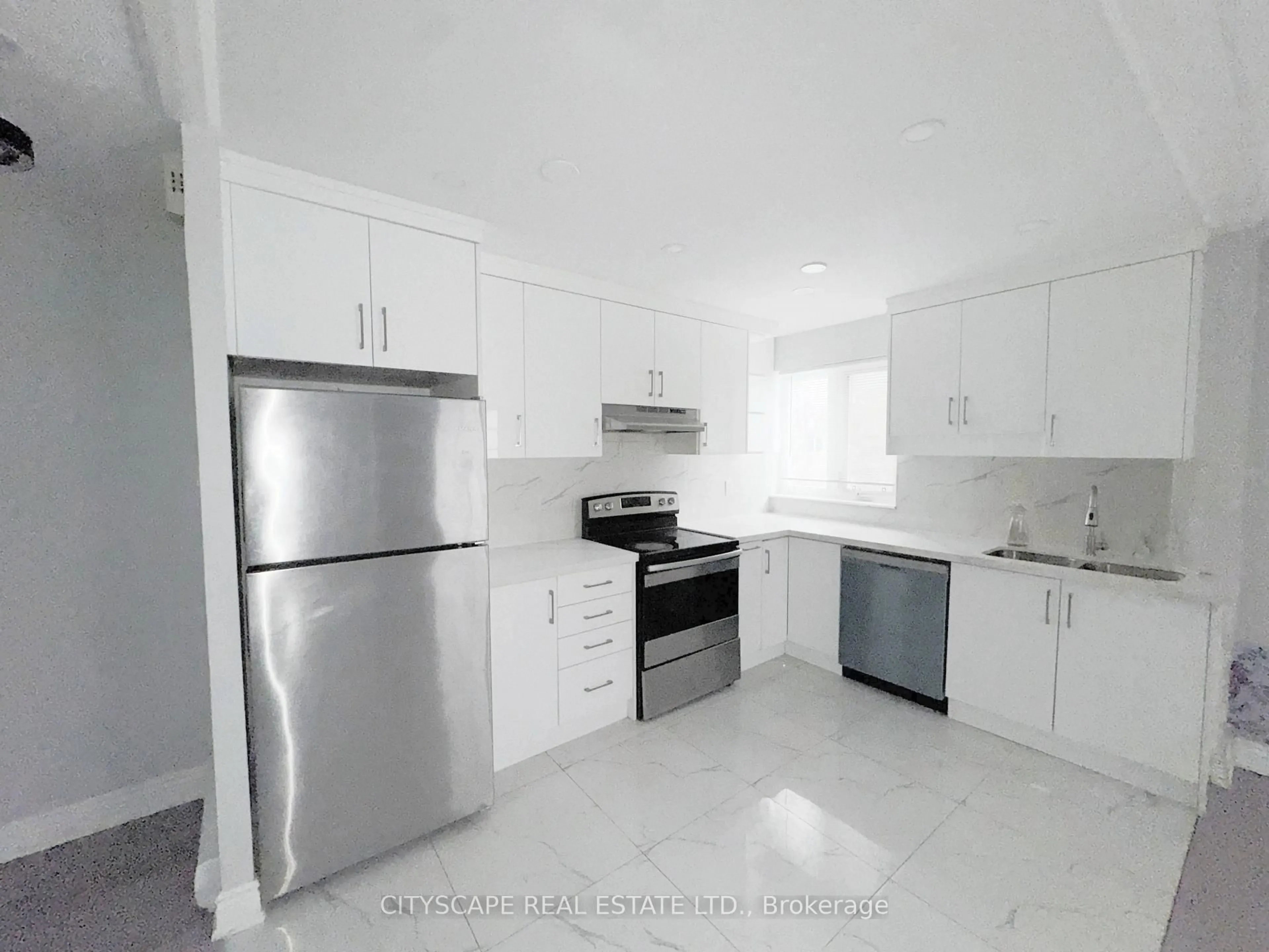 Standard kitchen, unknown for 1055 Dundas St #192, Mississauga Ontario L4Y 3X6