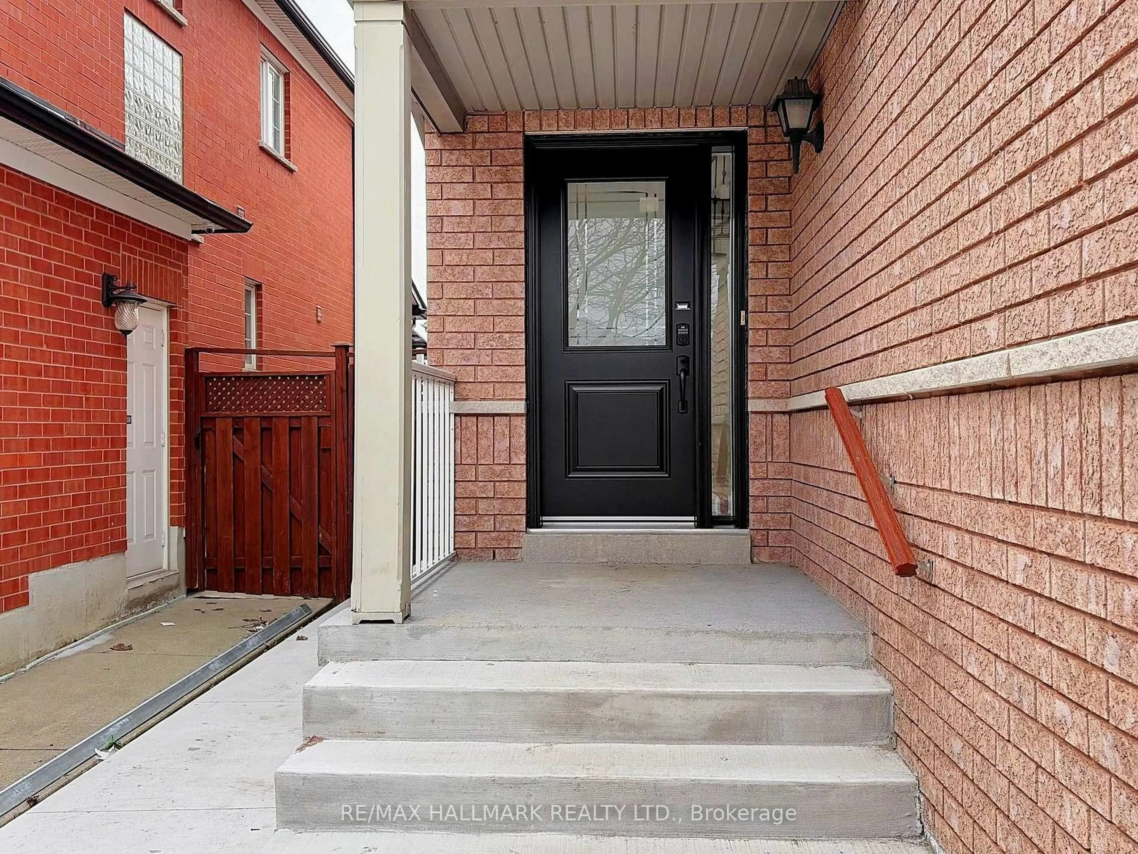 Unknown for 671 Deckhouse Crt, Mississauga Ontario L5W 1P9