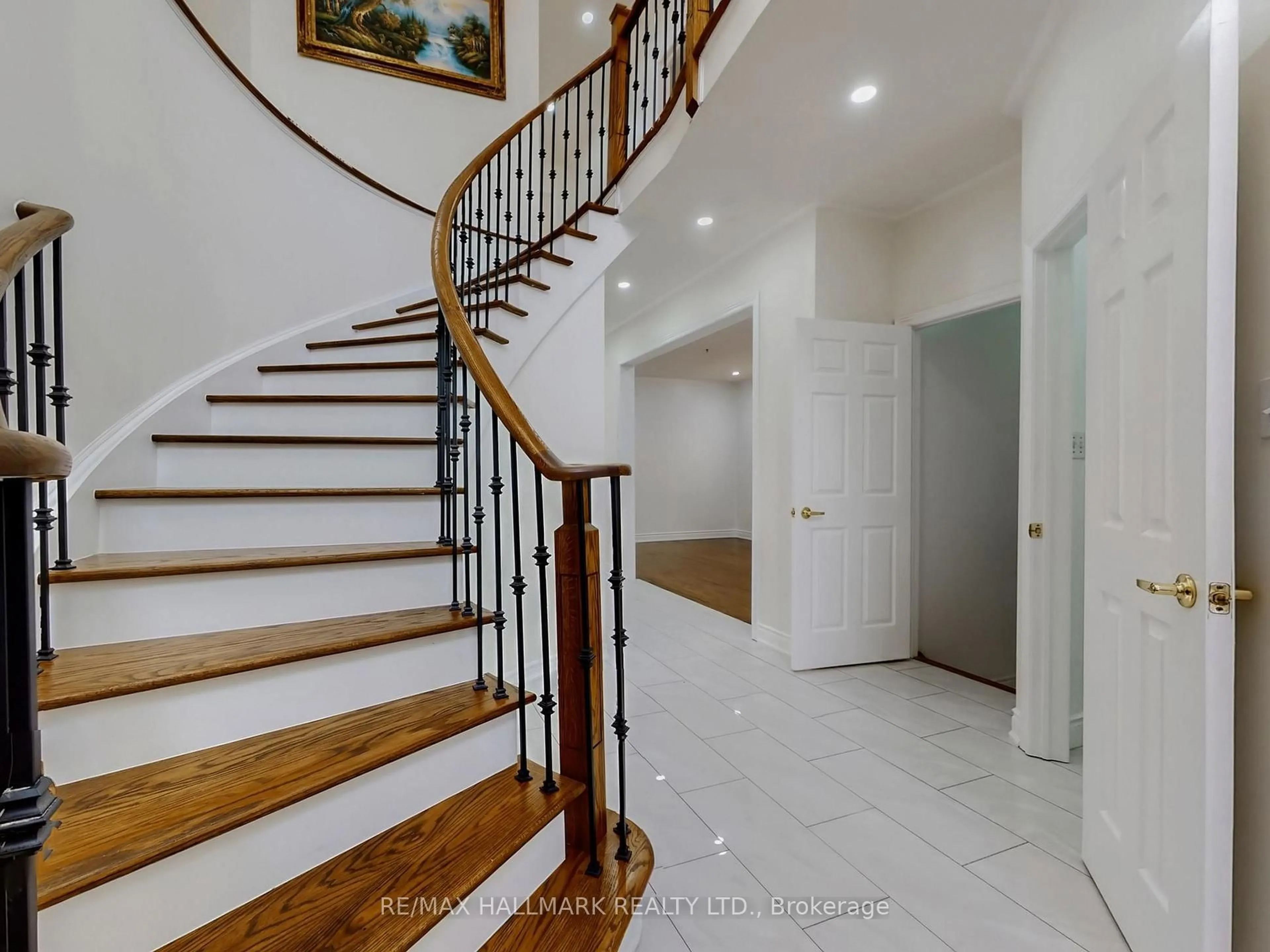 Unknown for 671 Deckhouse Crt, Mississauga Ontario L5W 1P9