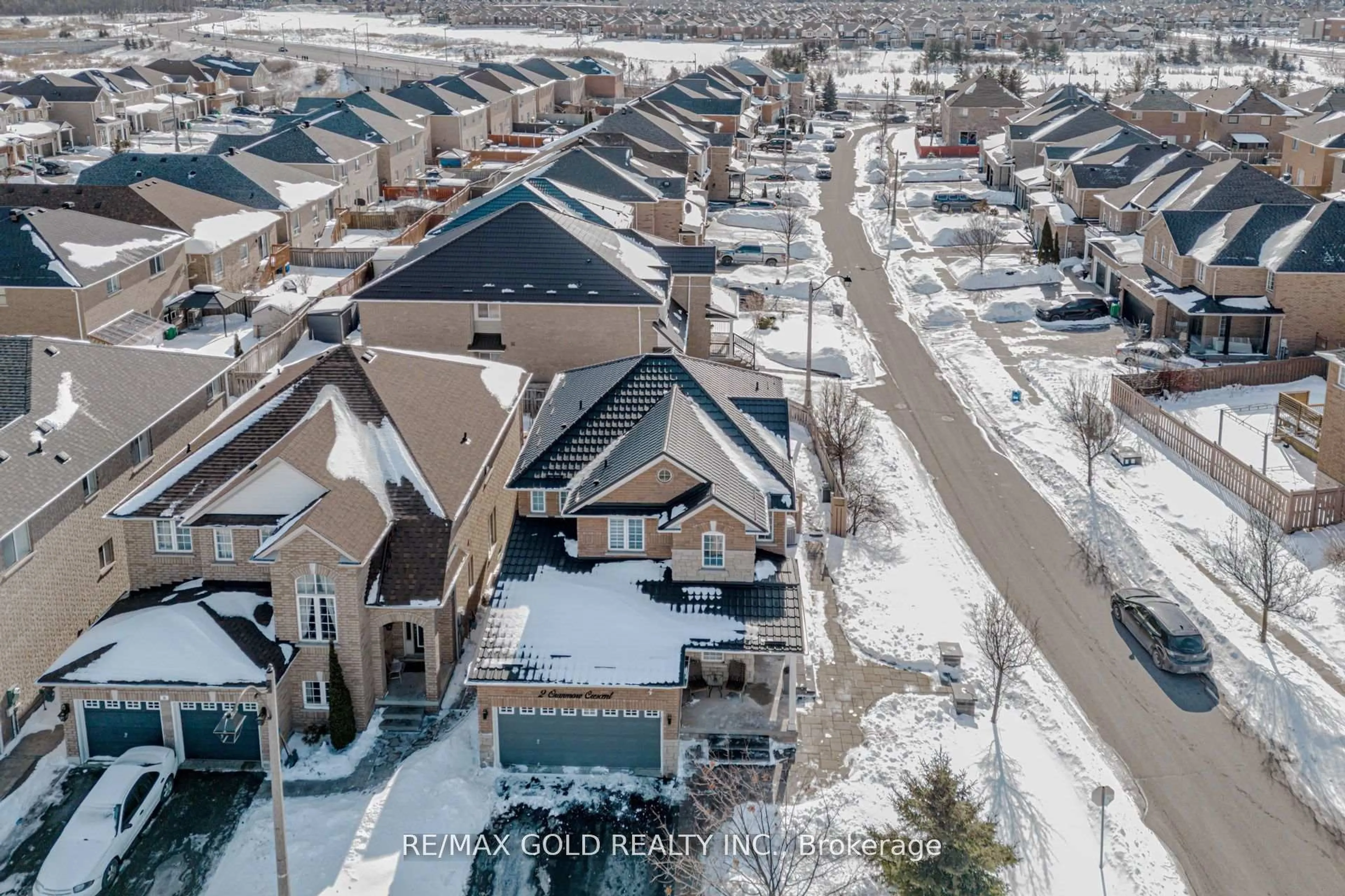 A pic from outside/outdoor area/front of a property/back of a property/a pic from drone, unknown for 2 Oranmore Cres, Brampton Ontario L6X 0J9