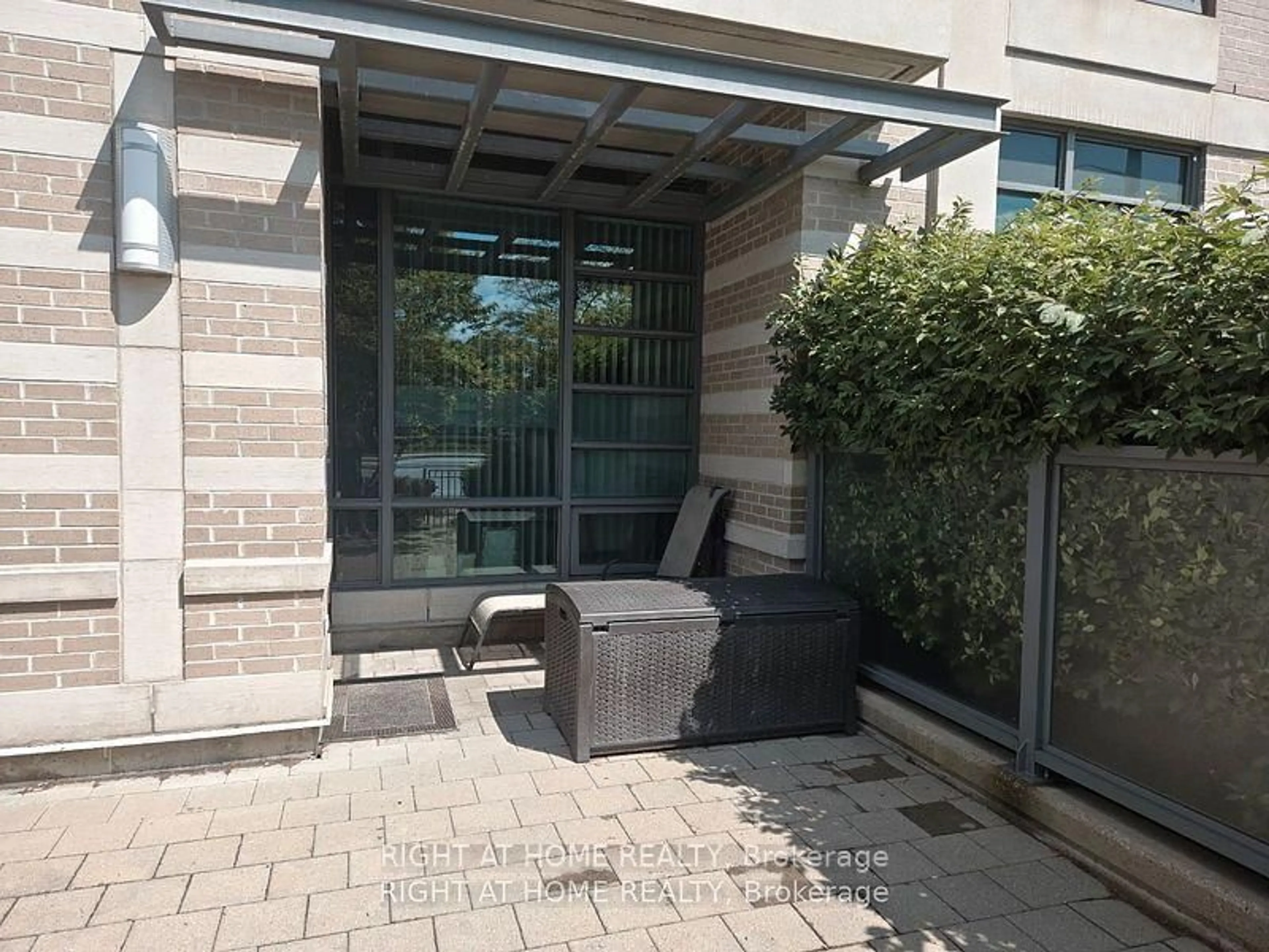 Patio, street for 215 Sherway Gardens Rd #101, Toronto Ontario M9C 0A4