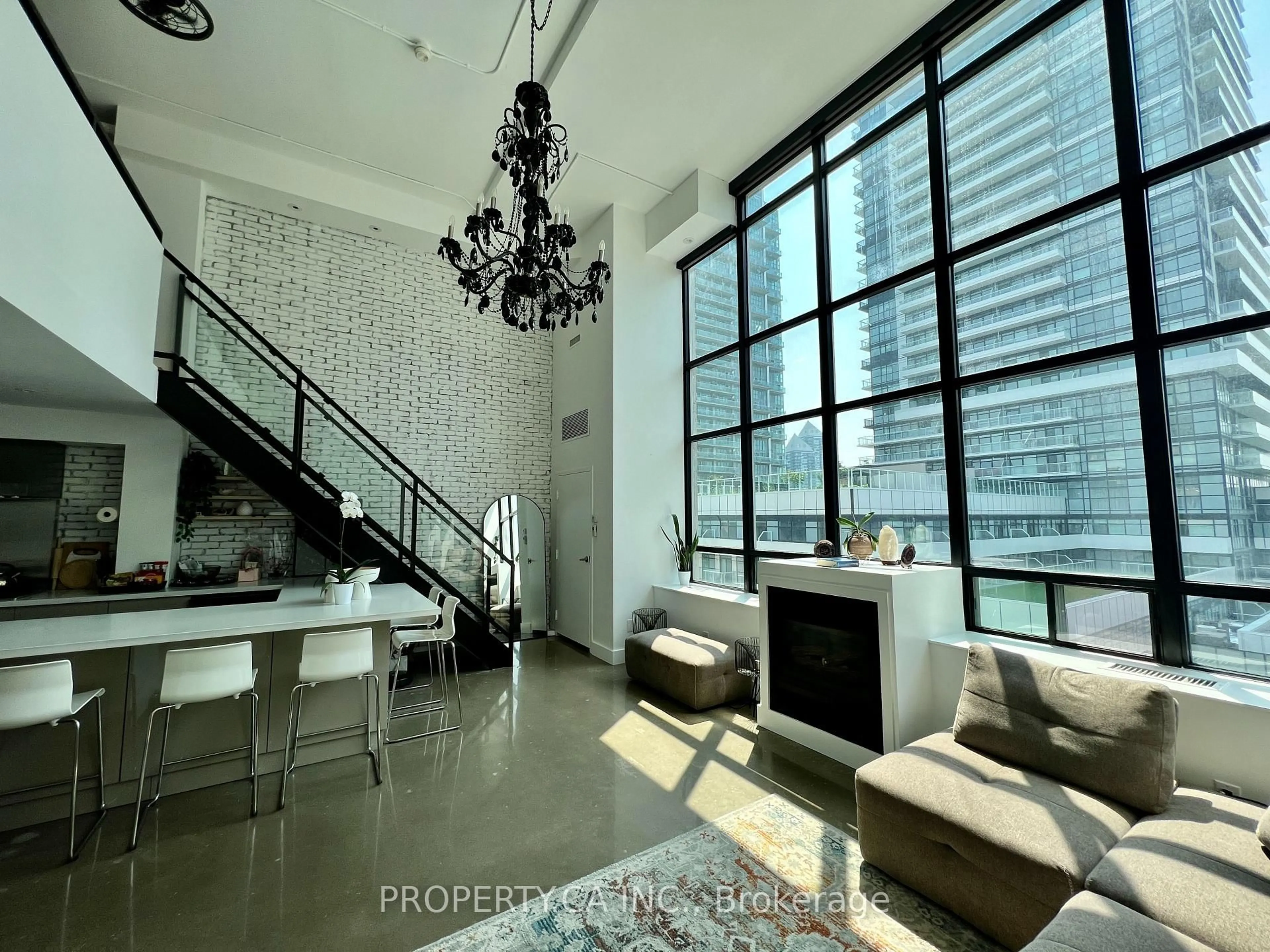 Unknown for 300 Manitoba St #314, Toronto Ontario M8Y 4G6