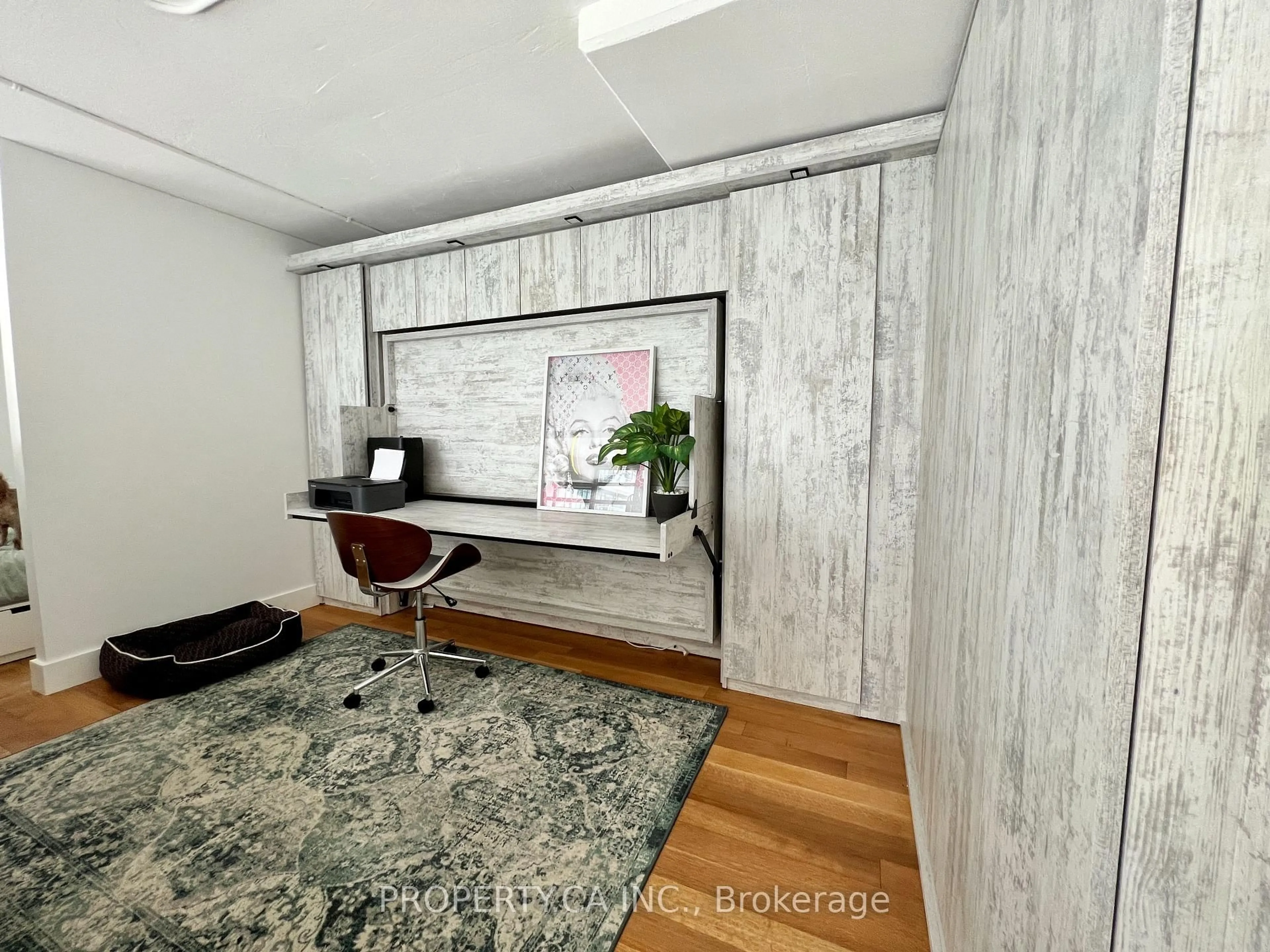 A pic of a room for 300 Manitoba St #314, Toronto Ontario M8Y 4G6