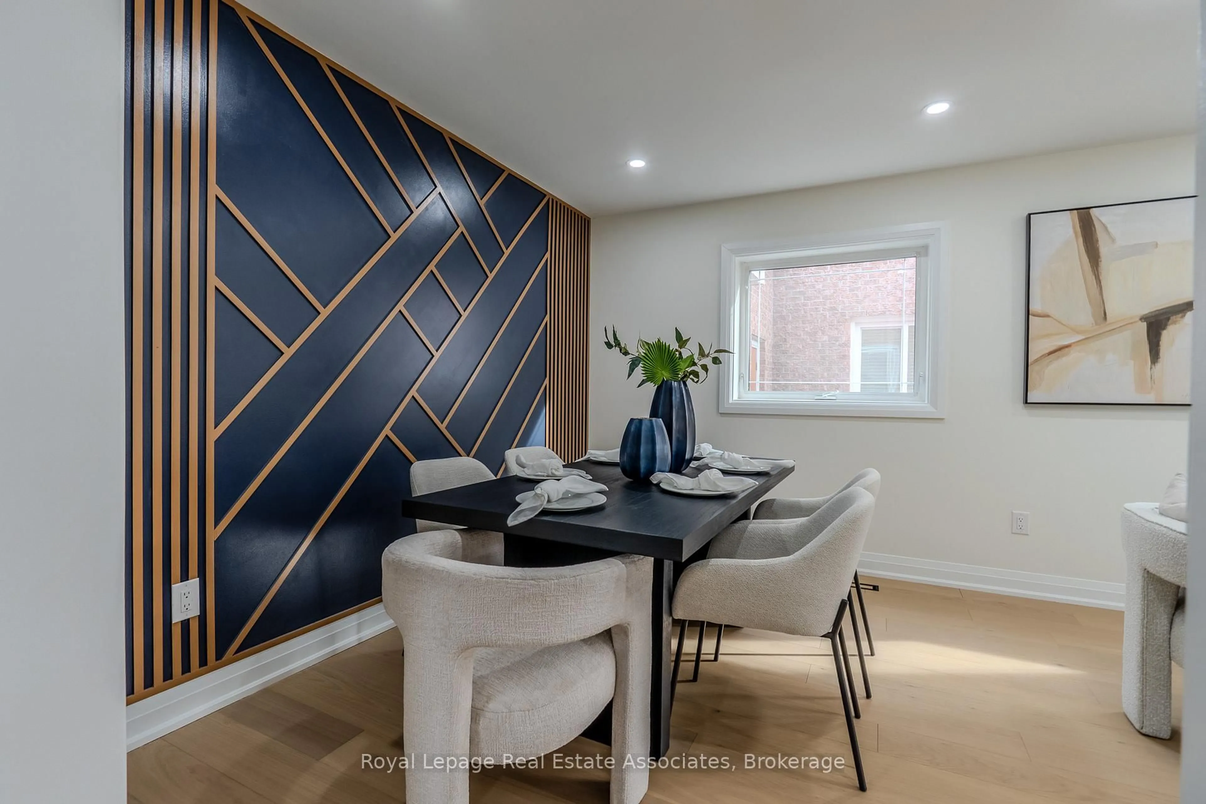 Dining room, unknown for 191 Genesee Dr, Oakville Ontario L6H 5Y7