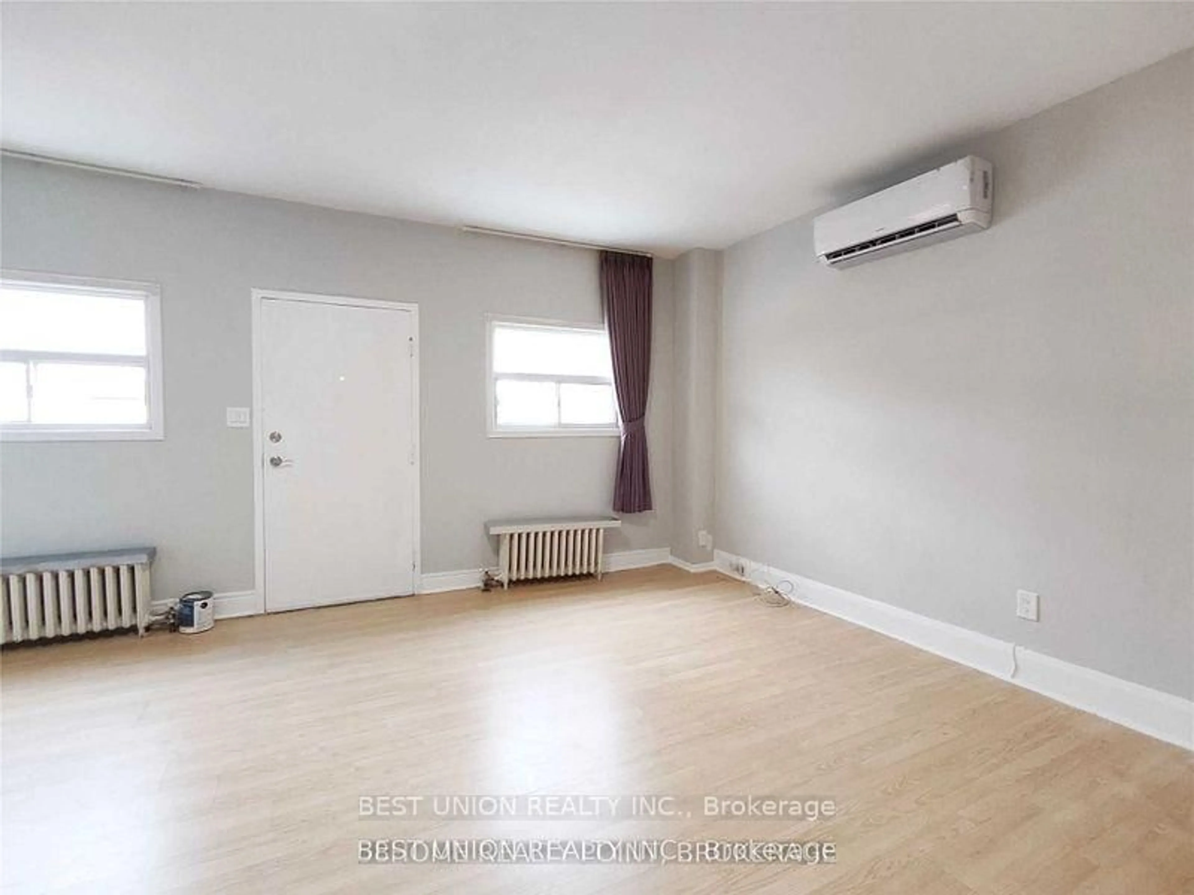 A pic of a room for 250 Sixth St, Toronto Ontario M8V 3A7