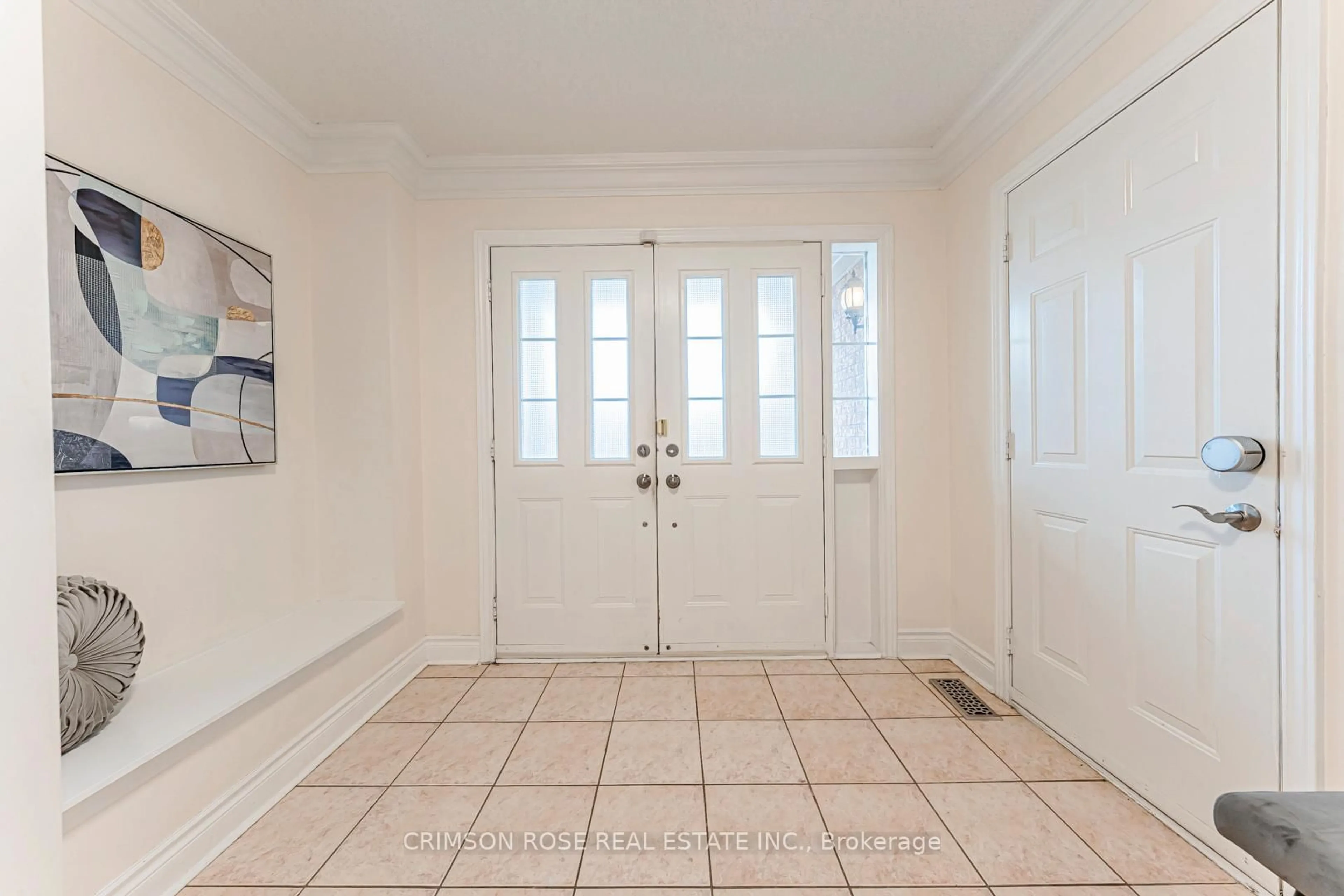 Indoor entryway for 489 Ravineview Way, Oakville Ontario L6H 6T1
