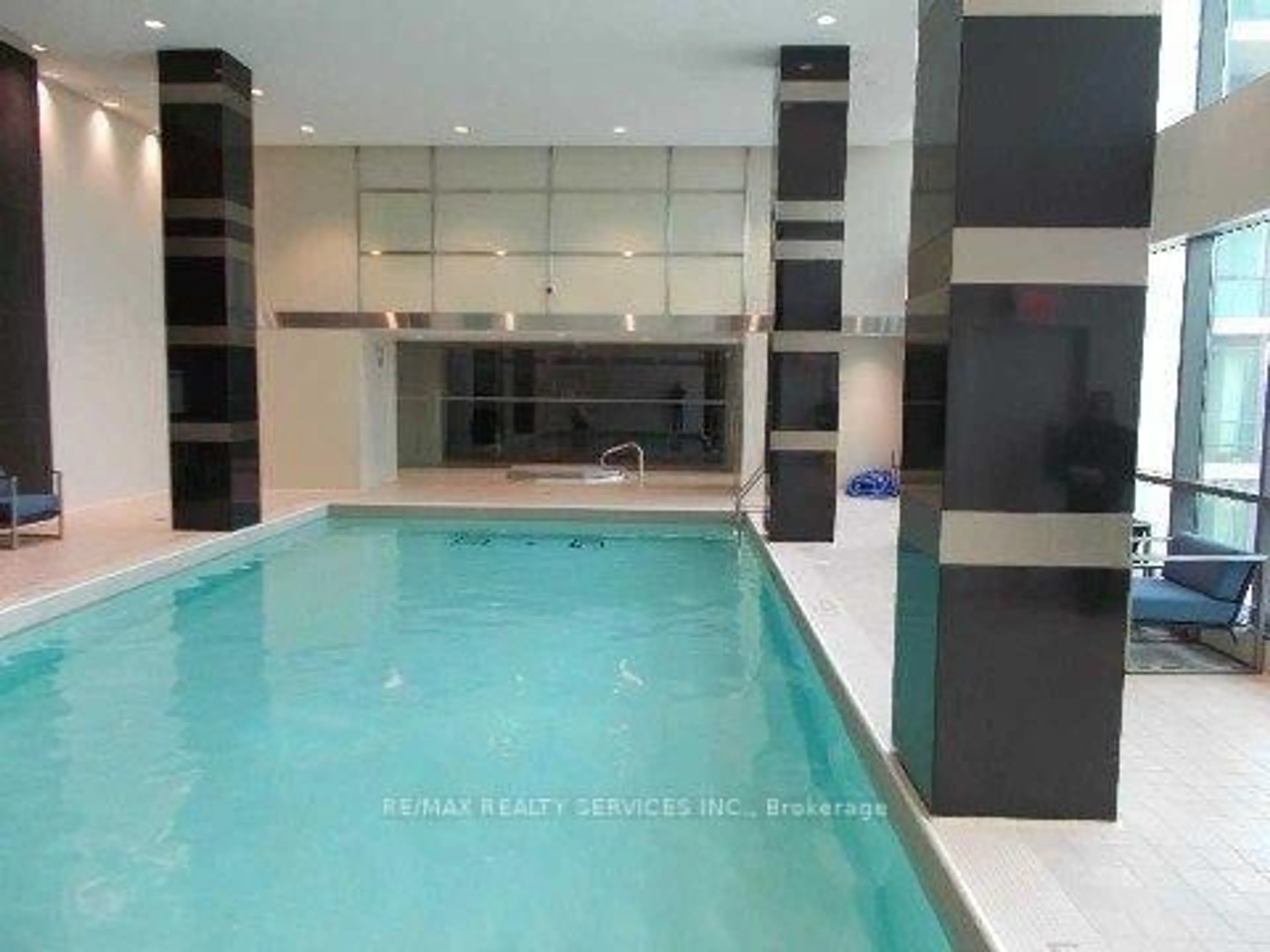 Pool for 205 Sherway Gardens Rd #811, Toronto Ontario M9C 0A5