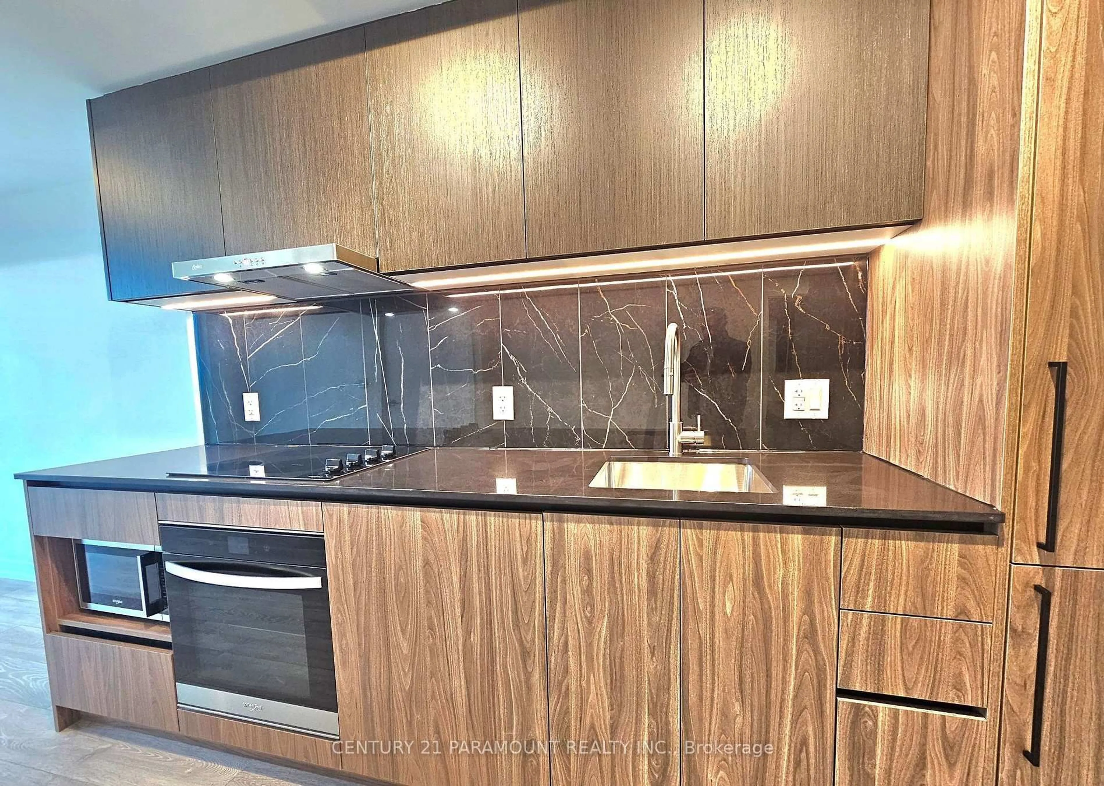 Standard kitchen, wood/laminate floor for 1100 Sheppard Ave #1137, Toronto Ontario M3K 0E4