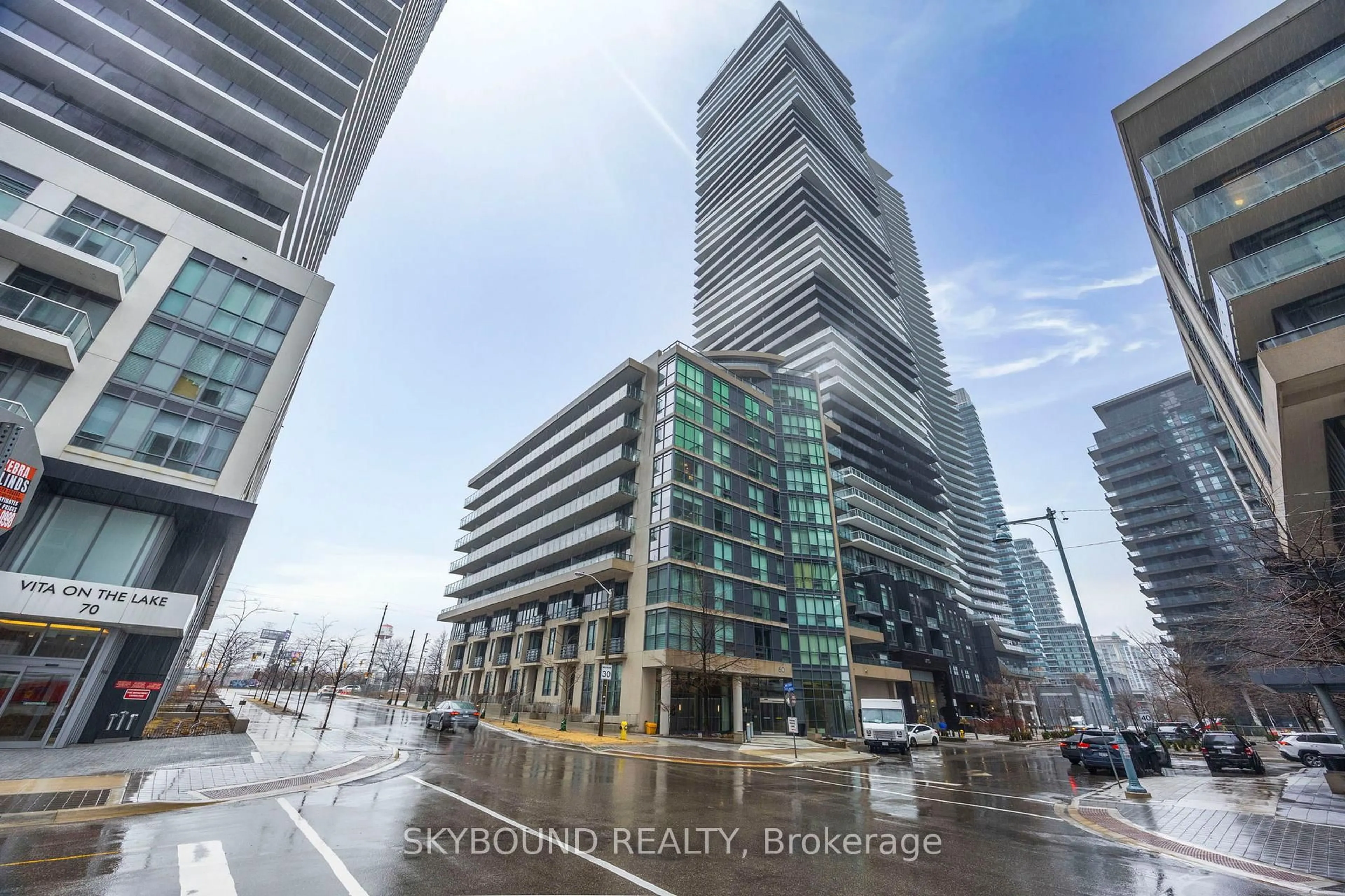Blurry image for 60 Annie Craig Dr #B714, Toronto Ontario M8V 0C5