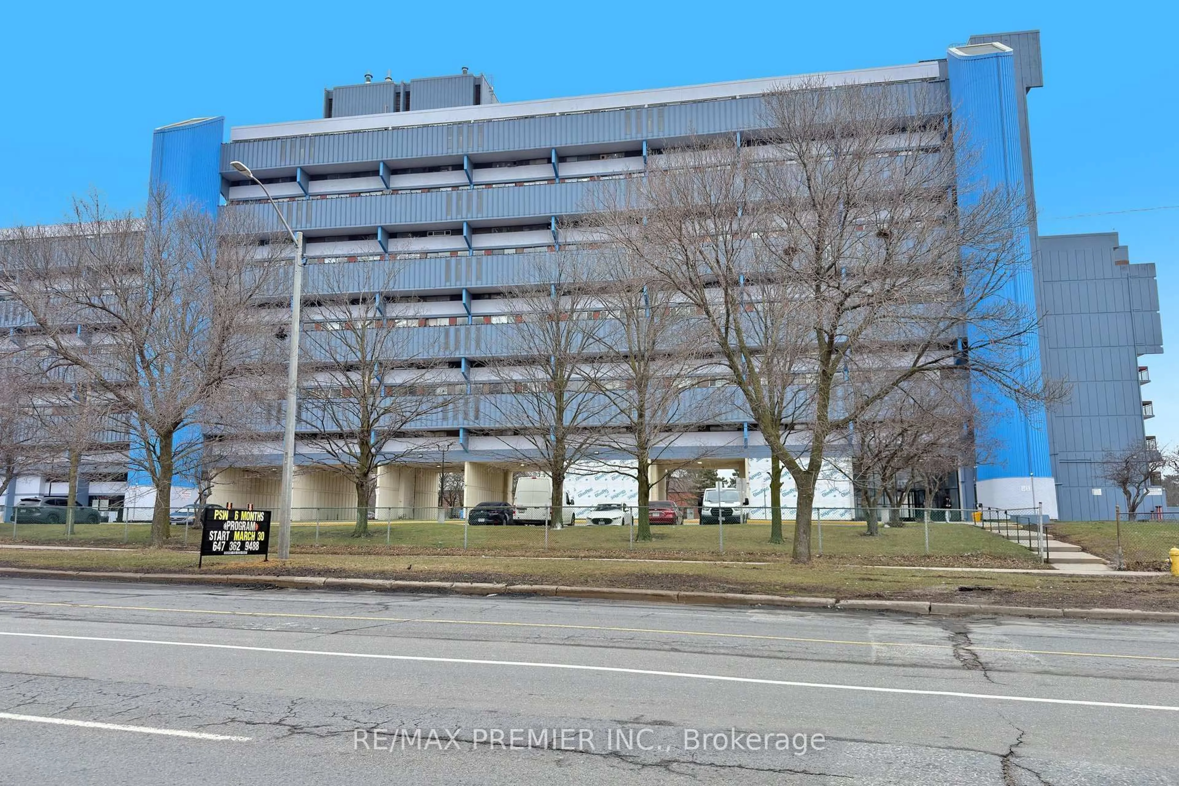 Unknown for 4645 Jane St #428, Toronto Ontario M3N 2K9