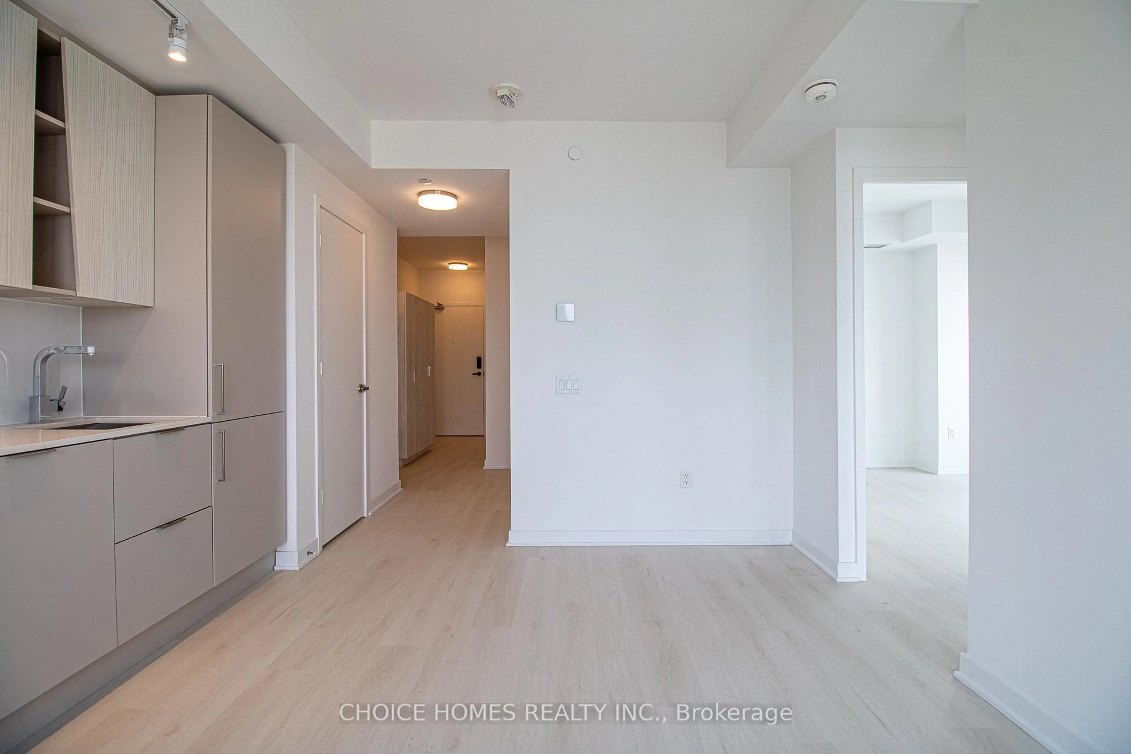 A pic of a room for 3900 Confederation Pkwy #711, Mississauga Ontario L5B 0M3