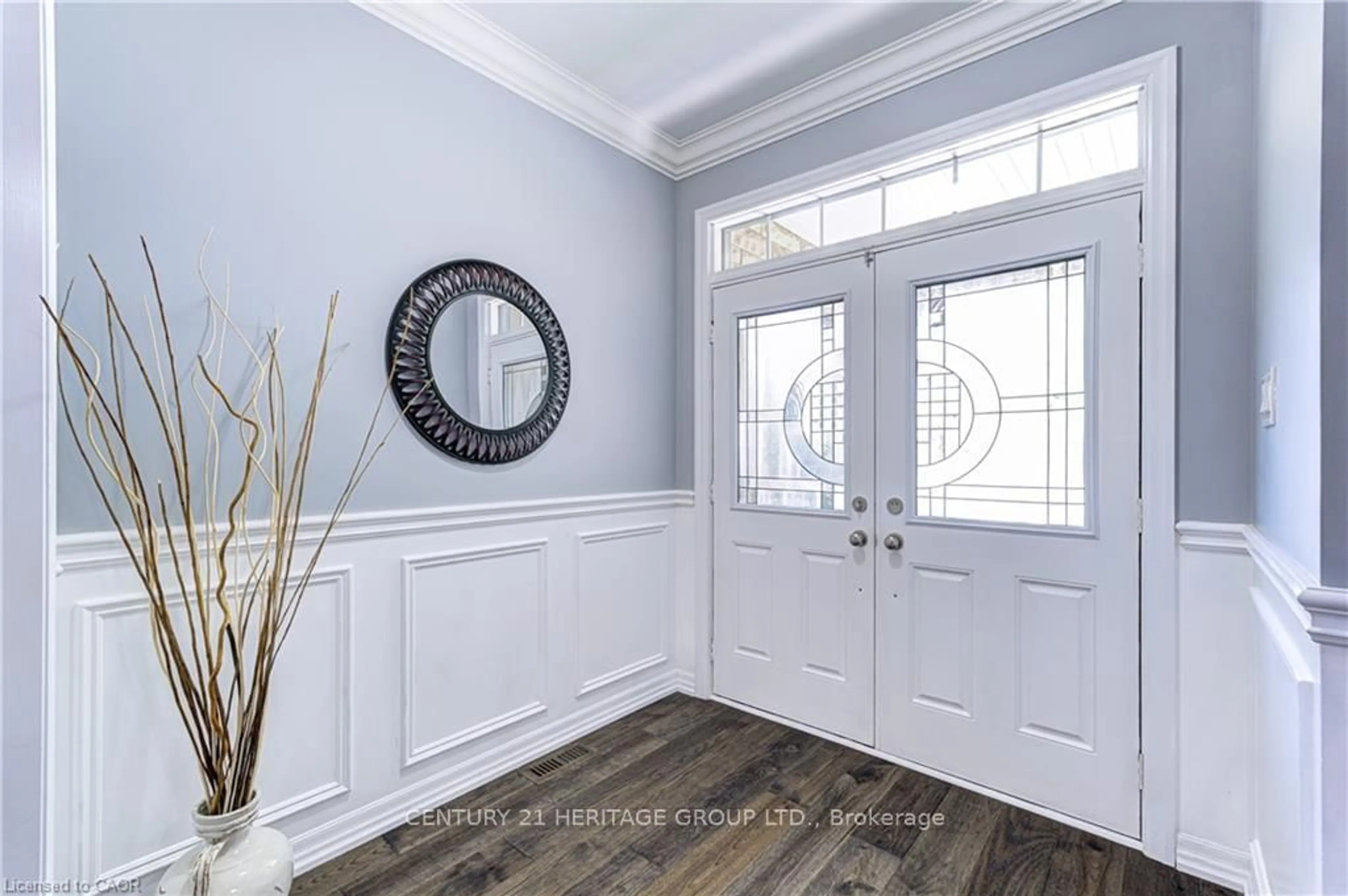 Indoor entryway for 1406 Marshall Cres, Milton Ontario L9T 6T9