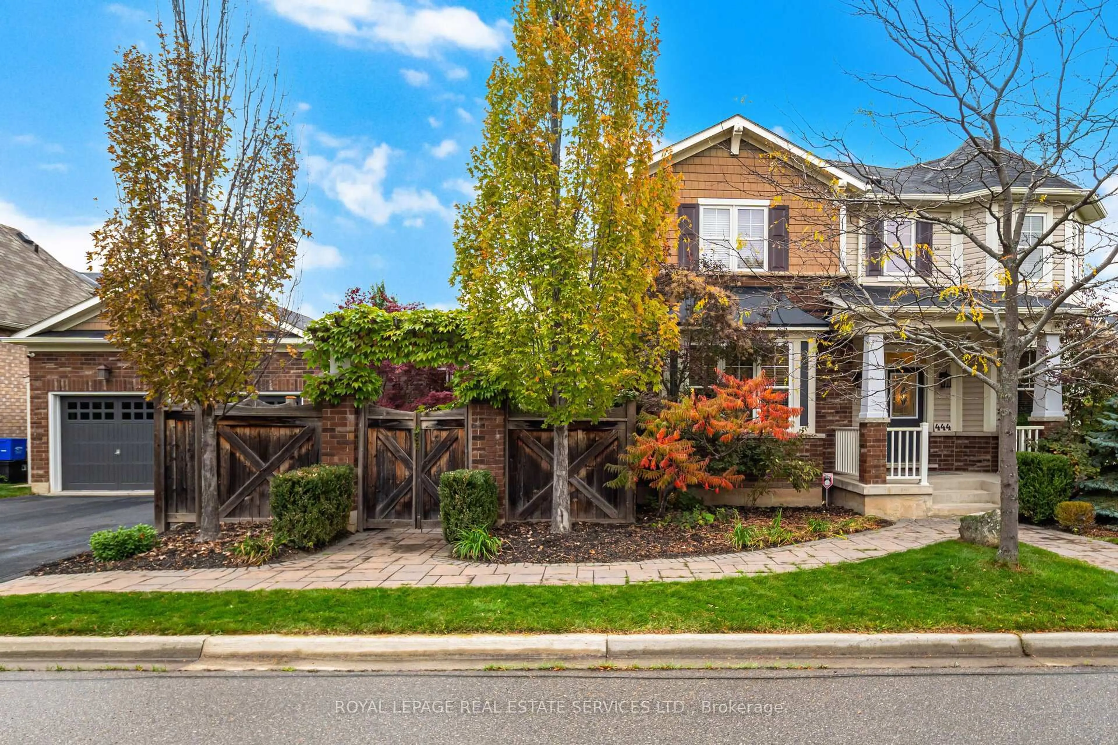 Home with brick exterior material, street for 444 Coombs Crt, Milton Ontario L9T 7N5