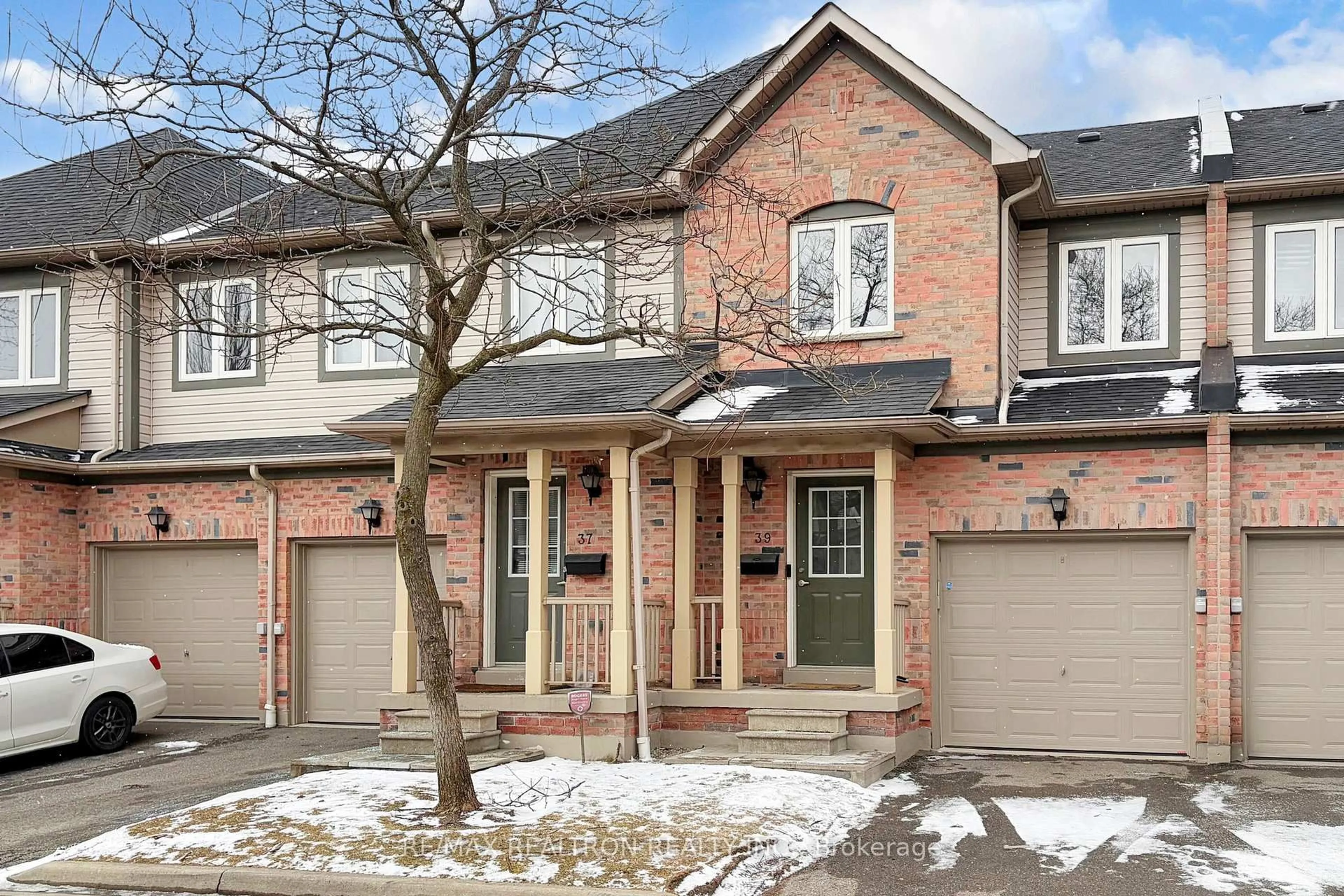 Home with brick exterior material, street for 4600 Kimbermount Ave #39, Mississauga Ontario L5M 5W7