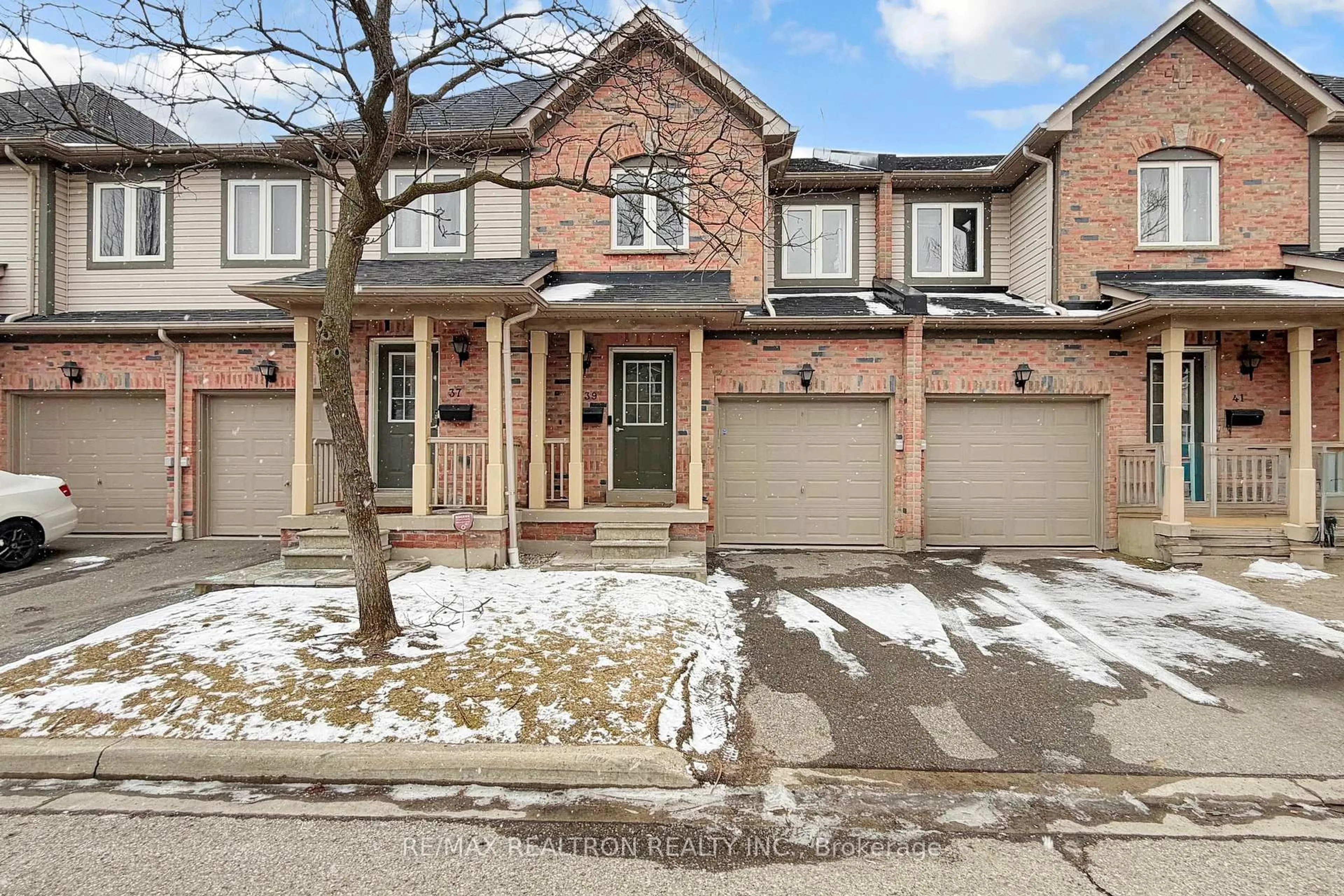 Home with brick exterior material, street for 4600 Kimbermount Ave #39, Mississauga Ontario L5M 5W7