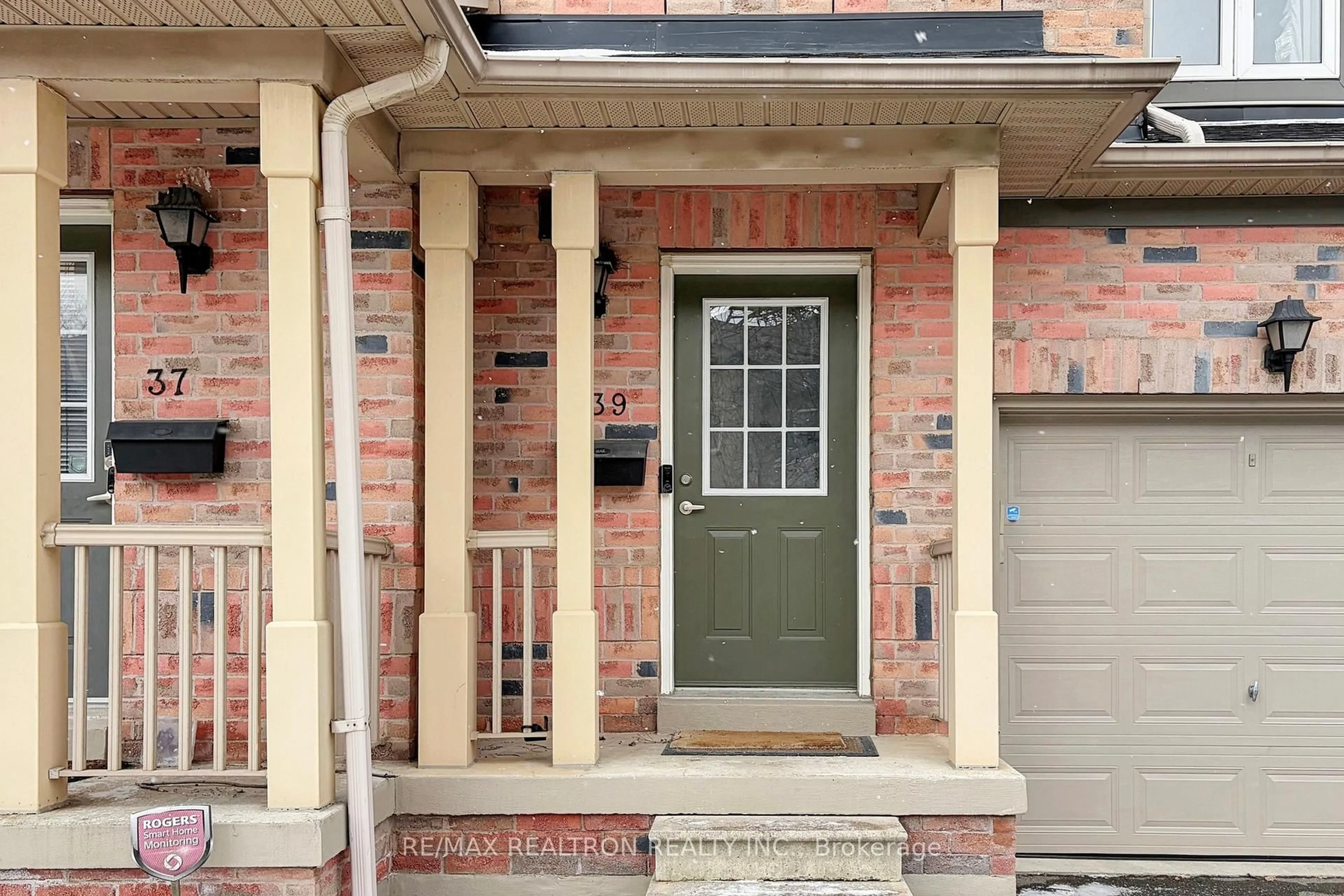 Home with brick exterior material, street for 4600 Kimbermount Ave #39, Mississauga Ontario L5M 5W7