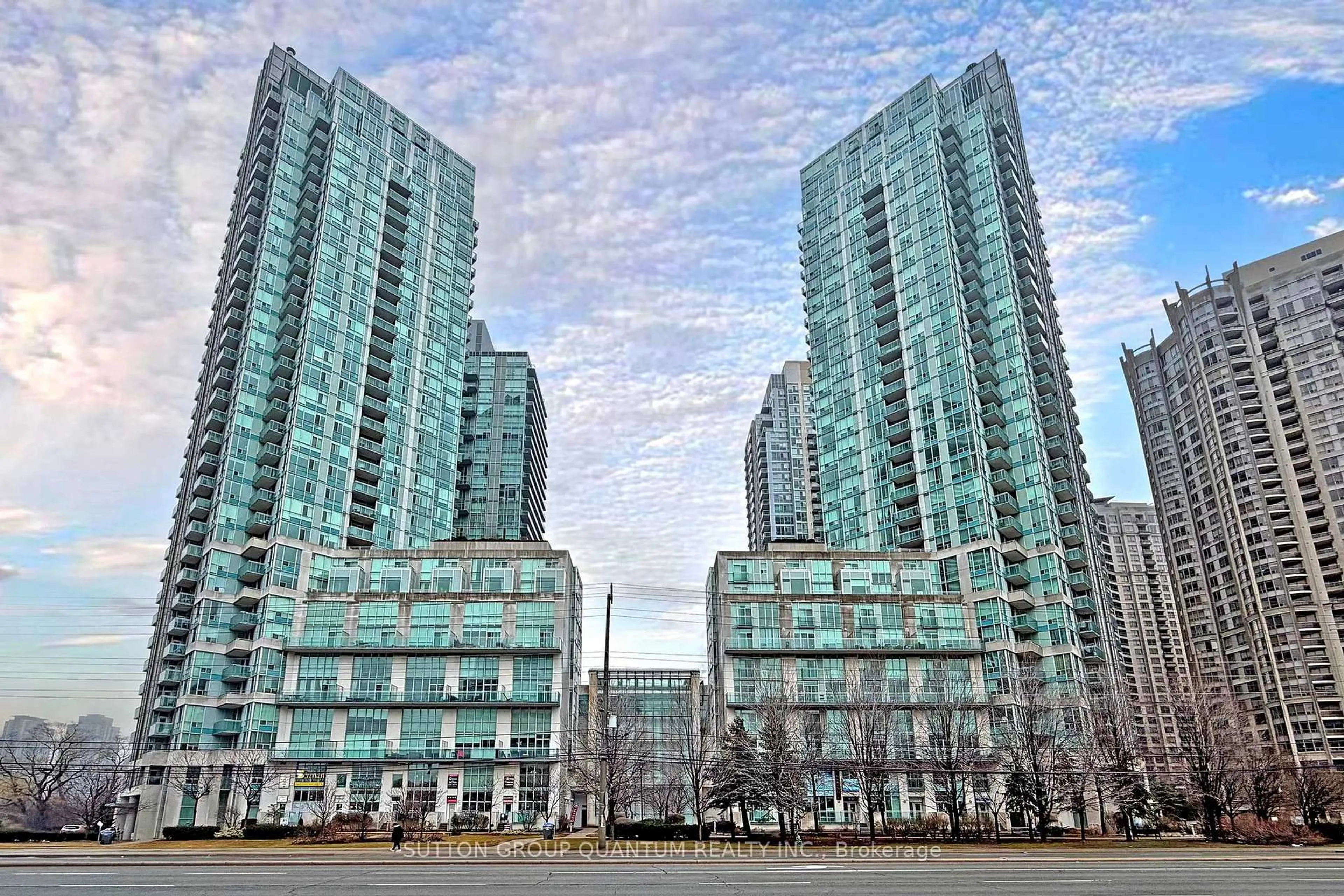 Unknown for 3939 Duke Of York Blvd #701, Mississauga Ontario L5B 4N2